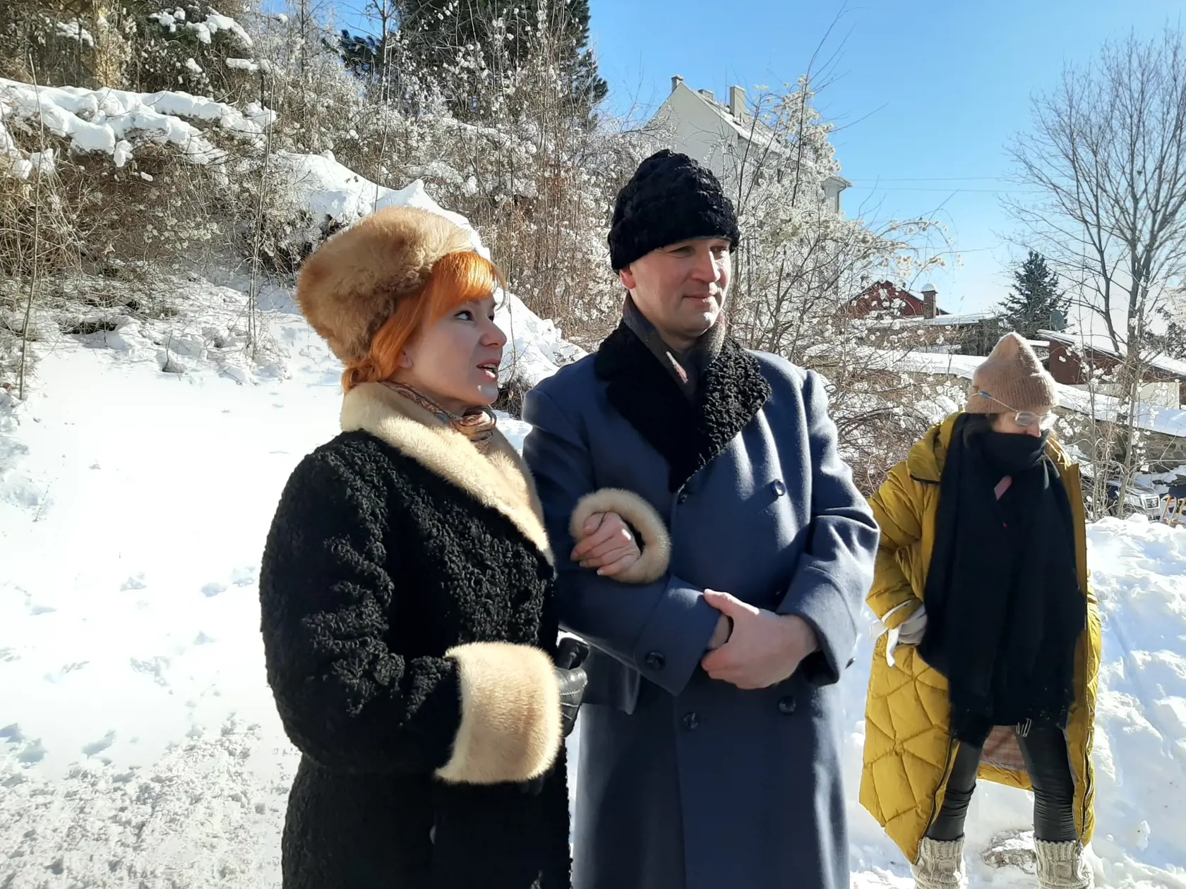 Česko-slovenská dráma Slovo sa natáčala aj v nádhernom prostredí Banskej Štiavnice. Vedľajšie postavy si v nej zahrali aj slovenská herečka Helena Krajčiová a český herec, režisér a moderátor Ondřej Sokol