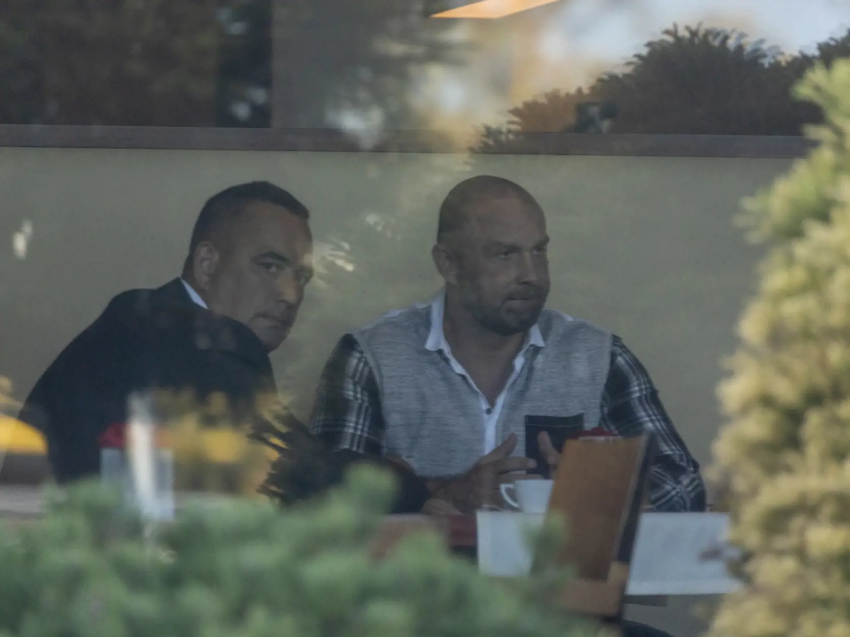 Norbert Bödör na stretnutí v bratislavskom Hoteli Aston s Viktorom Lehotzkým.