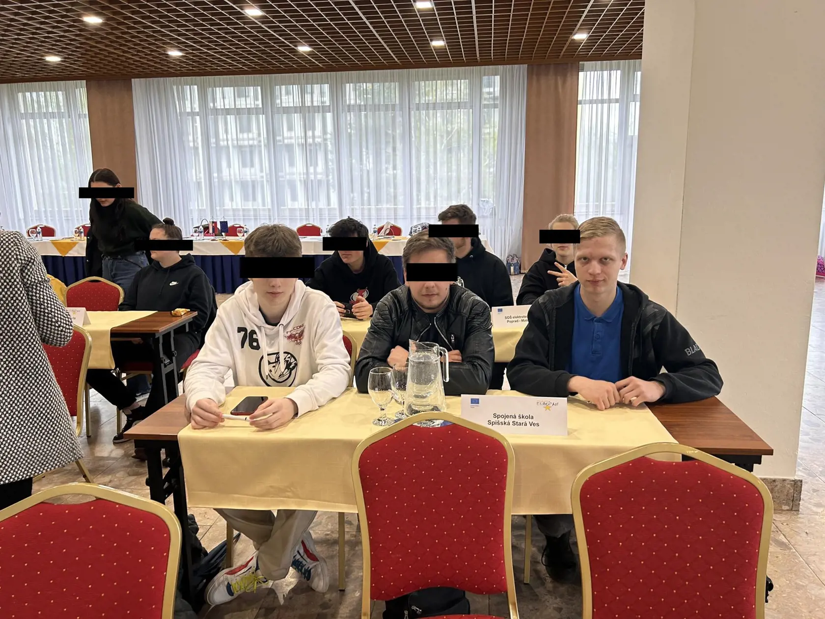 Polícia zadržala podozrivého 18-ročného študenta, ktorý sa mal dopustiť závažného skutku na gymnáziu v Spišskej Starej Vsi.