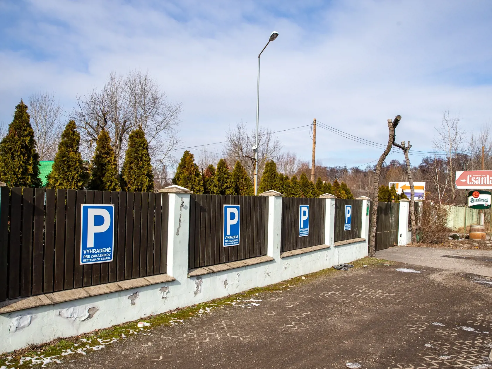 Na snímke je areál reštaurácie Csarda ktorú vlastní František Böhm. 
