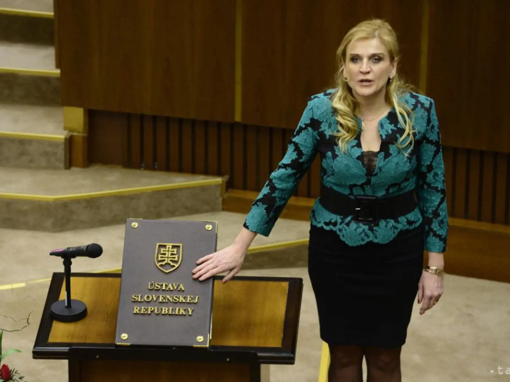 „Teraz v spoločnosti sú oveľa dôležitejšie témy, ktoré by táto vláda mala riešiť. Tému vytiahol človek, ktorý absolútne nepozná legislatívu. Ako budeme vyberať dane, keď ani nevieme, ktoré sú tie prevádzky?“ pýta sa poslankyňa za Smer-SD Jana Vaľová.