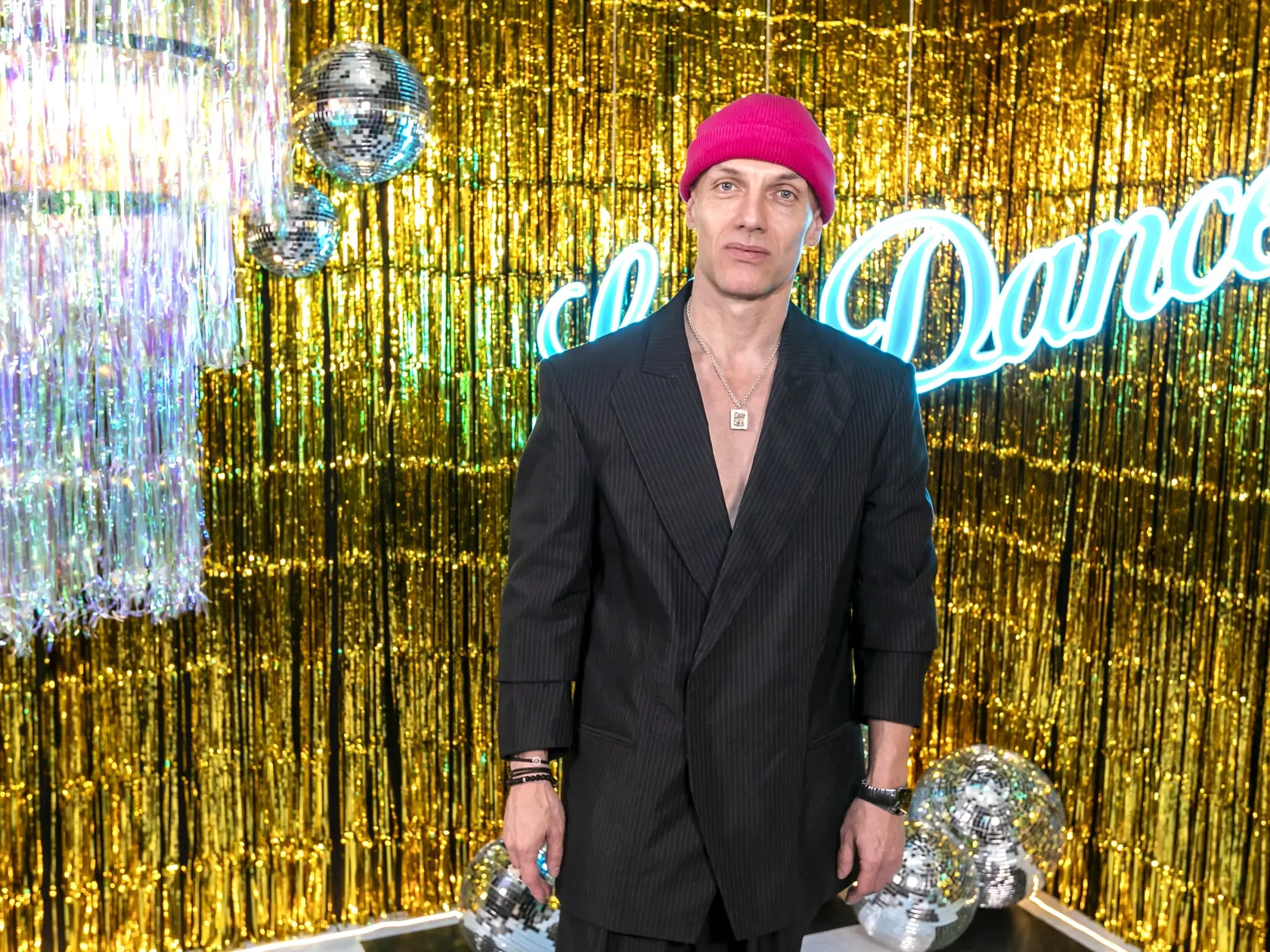Na snímke pírchody celebrít na tanečný večer Let's dance 2025.