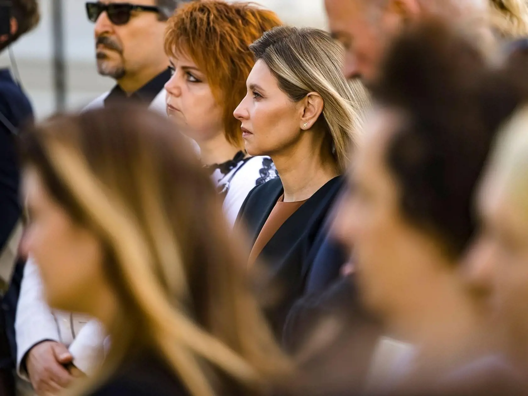 Olena Zelenská sa snaží dodávať svojim krajanom odvahu. Vie, že svojho manžela tak skoro neuvidí.