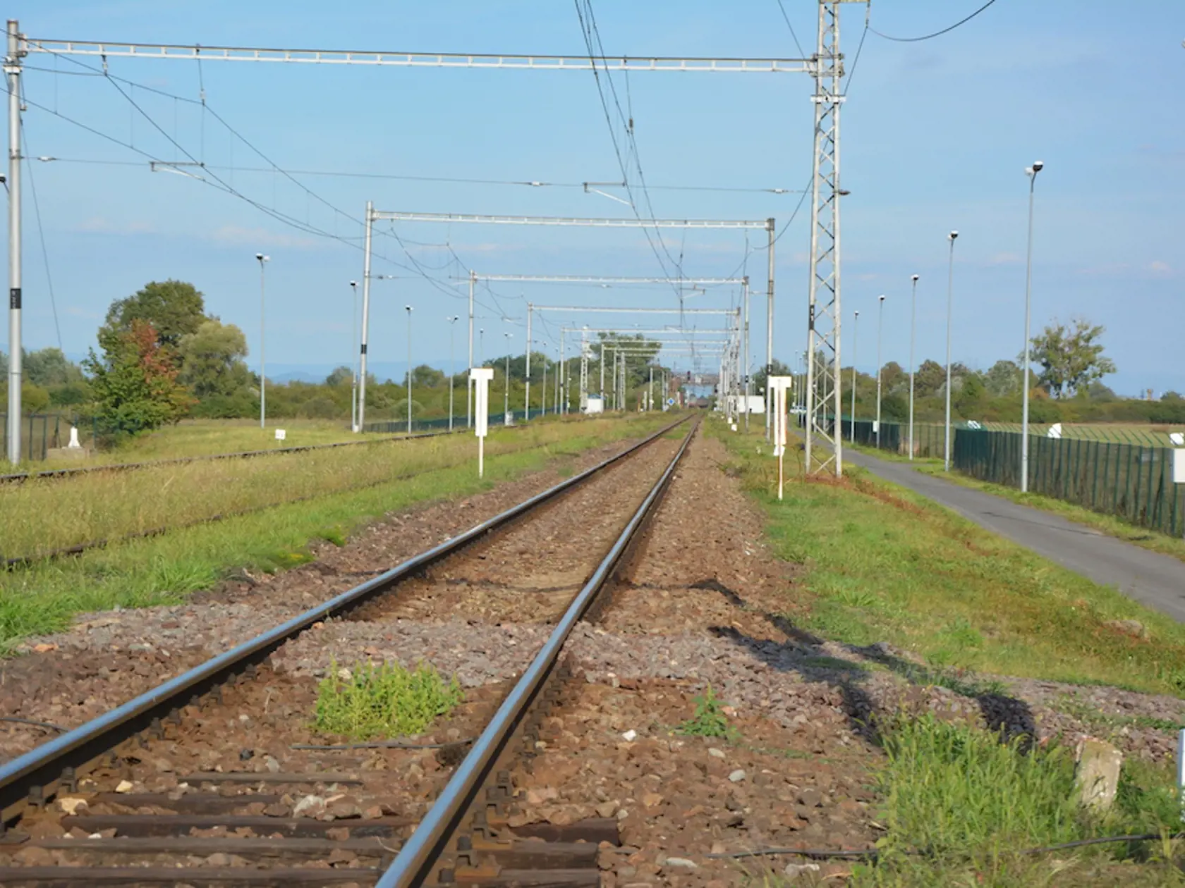 Širokorozchodná trať smerujúca na Ukrajinu.