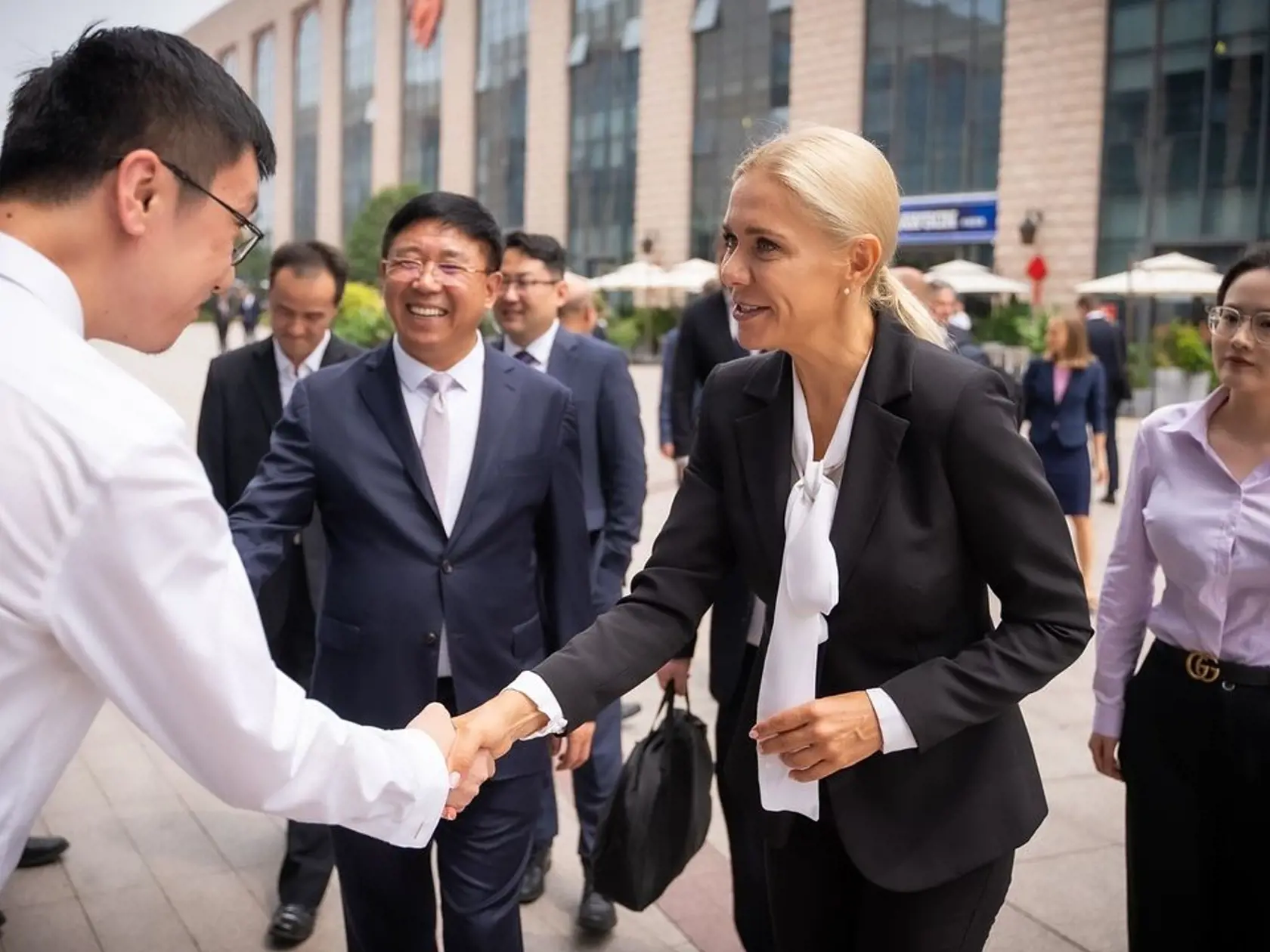 Ministerka hospodárstva Denisa Saková a minister financií Ladislav Kamenický pracovne navštívili Čínu.
