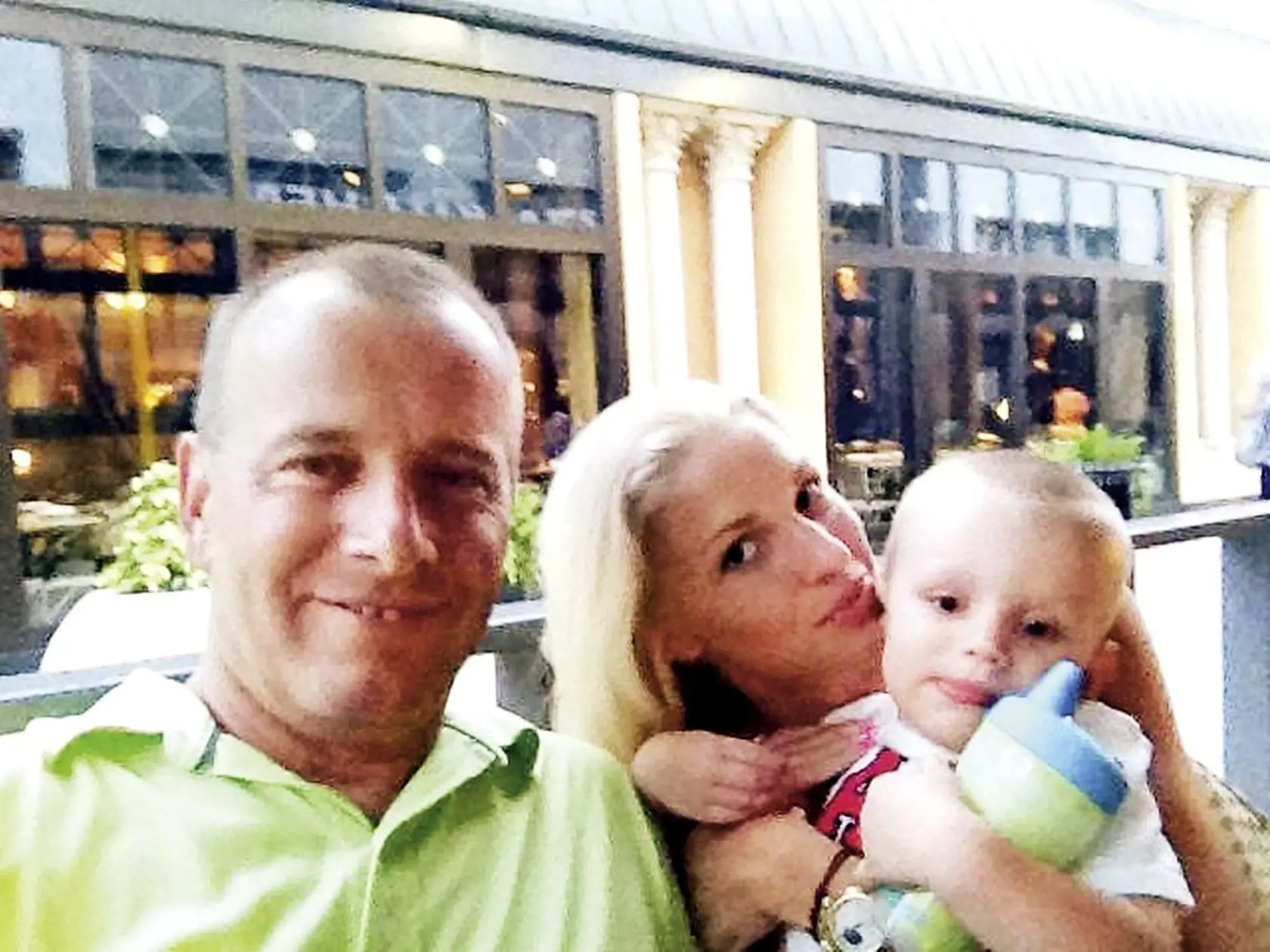 Spočiatku to vyzeralo ako pomsta odvrhnutej ženy, dnes to už naberá formu diskreditačnej kampane s cieľom zlikvidovať stranu Sme rodina. Kauza, ktorú rozprúdila expartnerka predsedu Národnej rady SR Borisa Kollára (57), sa čoraz viac zamotáva a známy multiotecko je pod čoraz väčšou paľbou kritiky. Zvládne odvolávanie?