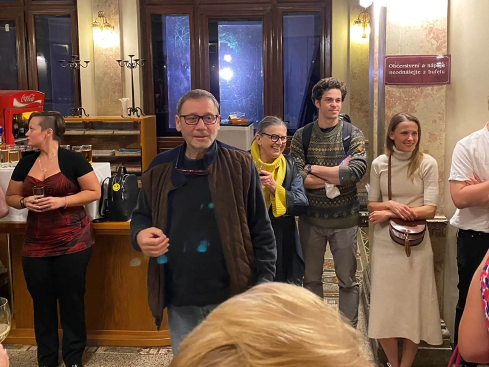 Inscenácia Harold a Maude - stretnutie členov Klubu s hlavnými protagonistami a riaditeľom divadla Tomášom Töpferom.