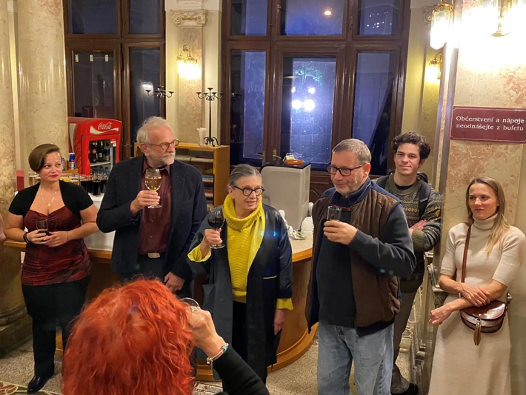 Inscenácia Harold a Maude - stretnutie členov Klubu s hlavnými protagonistami a riaditeľom divadla Tomášom Töpferom.