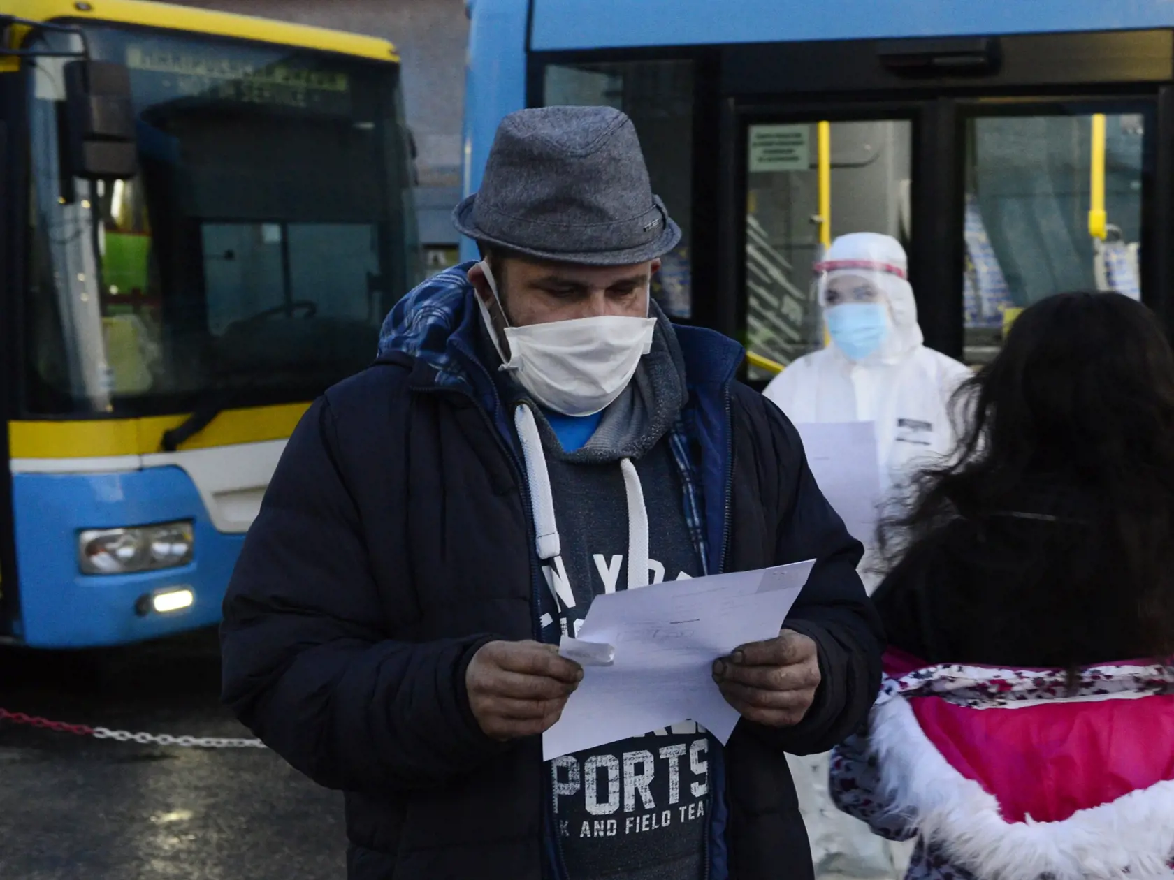 Antigénové testovanie na Covid-19 počas celoplošného skríningu v košickej mestskej časti Džungla. Testovalo sa tu v autobusoch MHD v depe DPMK na Hornádskej 10. Košice 24. januára 2021. FOTO TASR – Milan Kapusta
