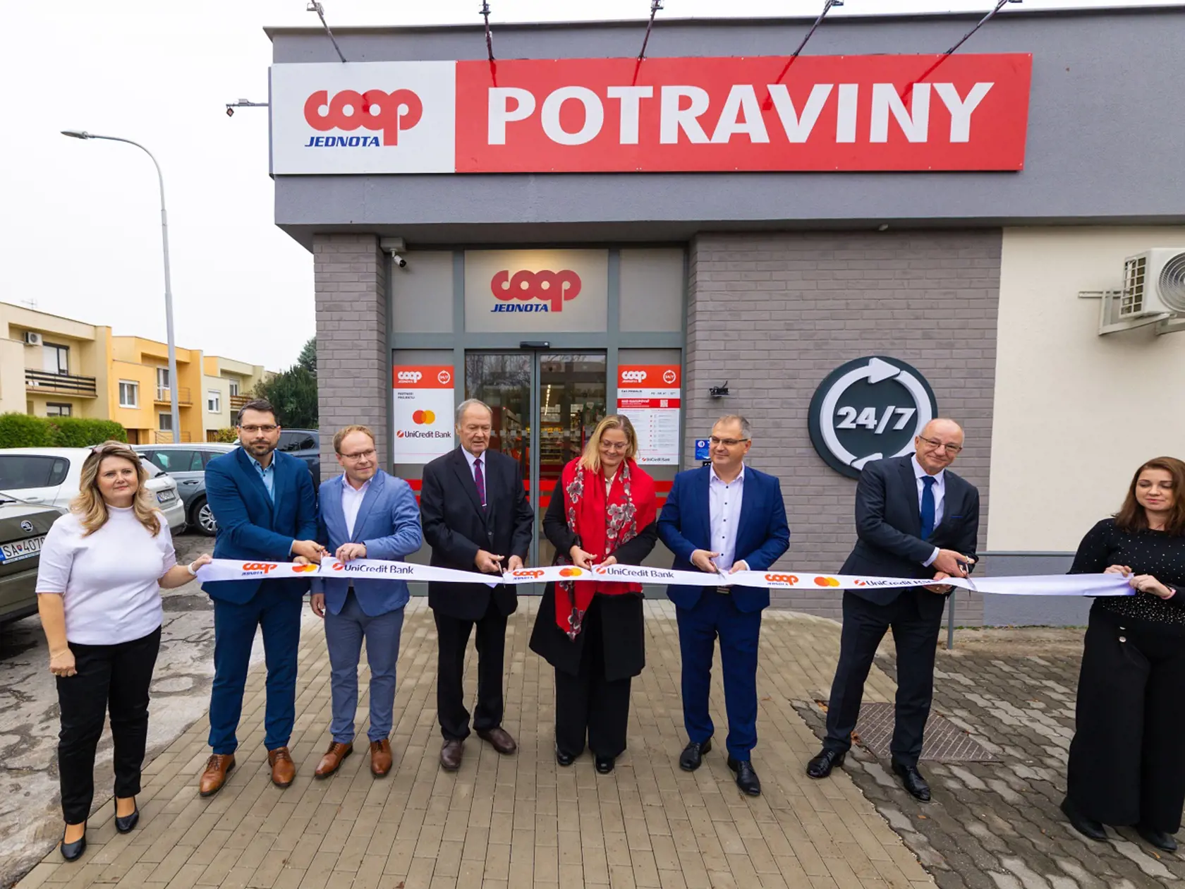 Druhá automatizovaná predajňa pribudla dnes do Šale na Sládkovičovu ulicu.