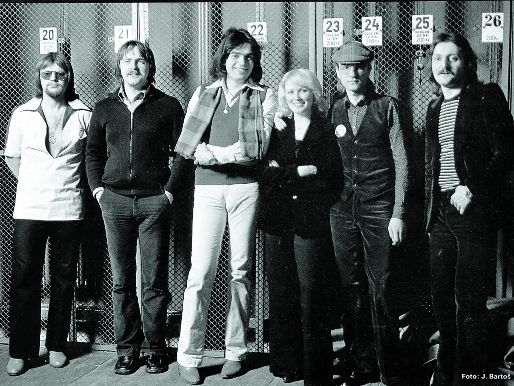 Modus 1976 - Ján Lehotský (zľava), Laco Lucenic, Marika Gombitová, Miroslav Žbirka. Až po príchode Gombitovej zaznamenala skupina Modus veľký úspech.
