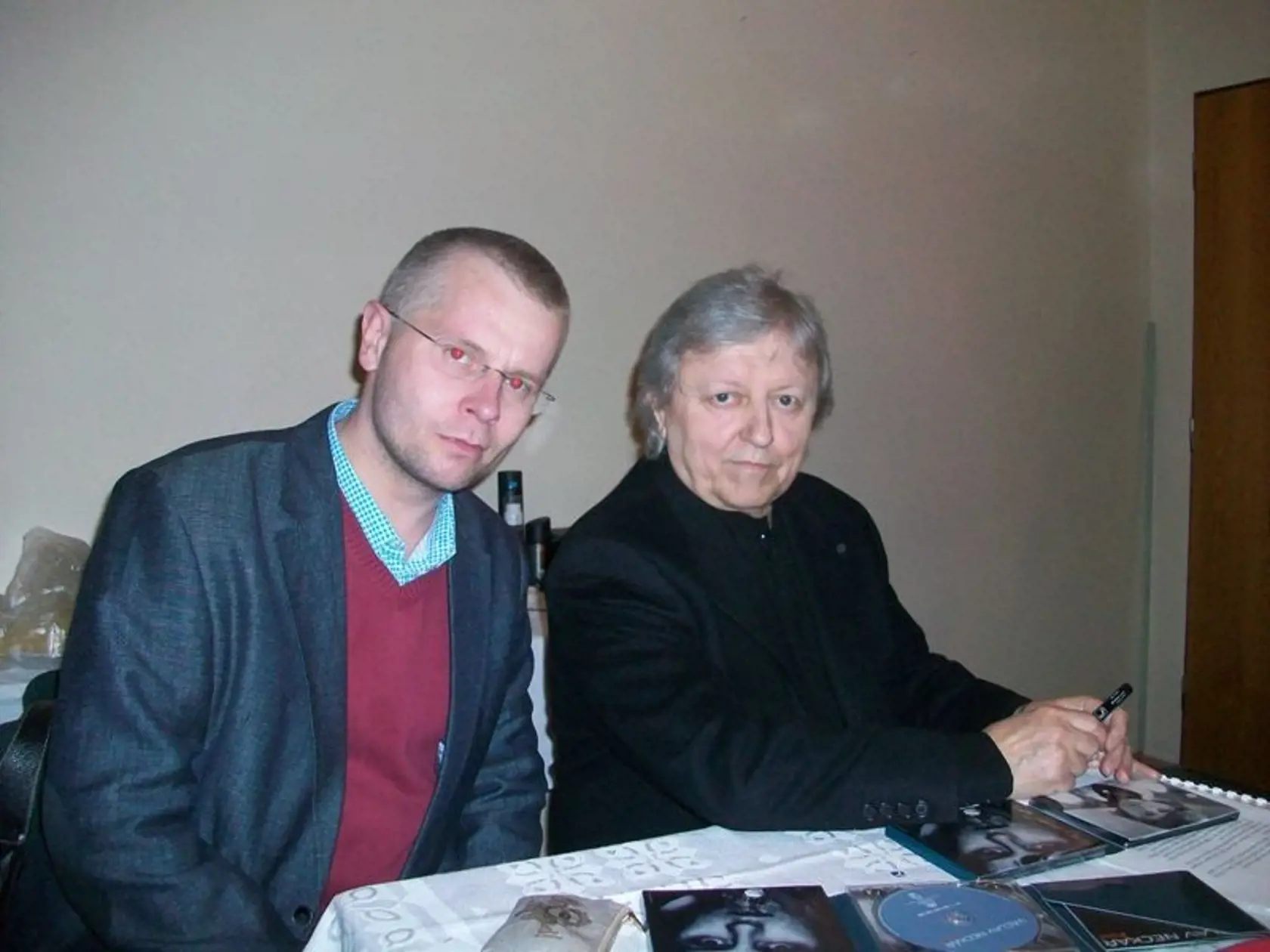 Lovaš so spevákom Václavom Neckářom.
