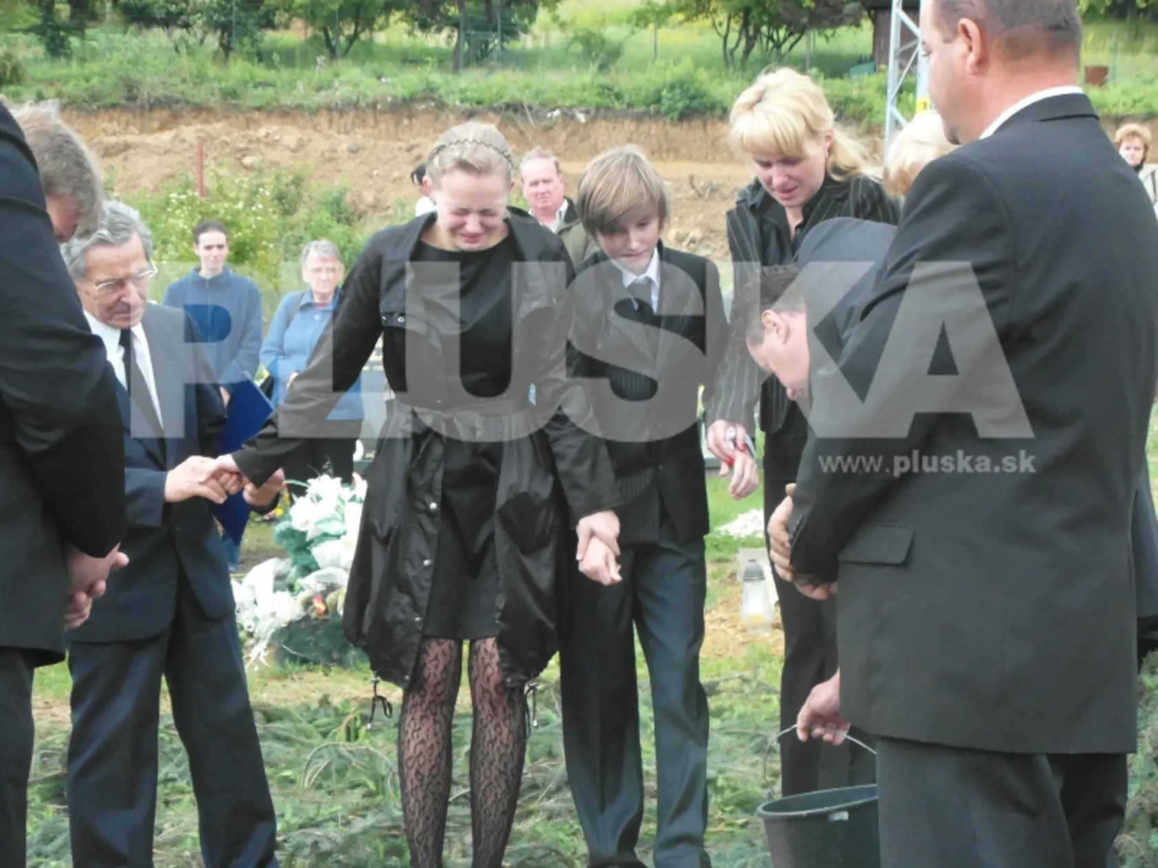 NAJBLIŽŠÍ: Ľubova
manželka a deti.