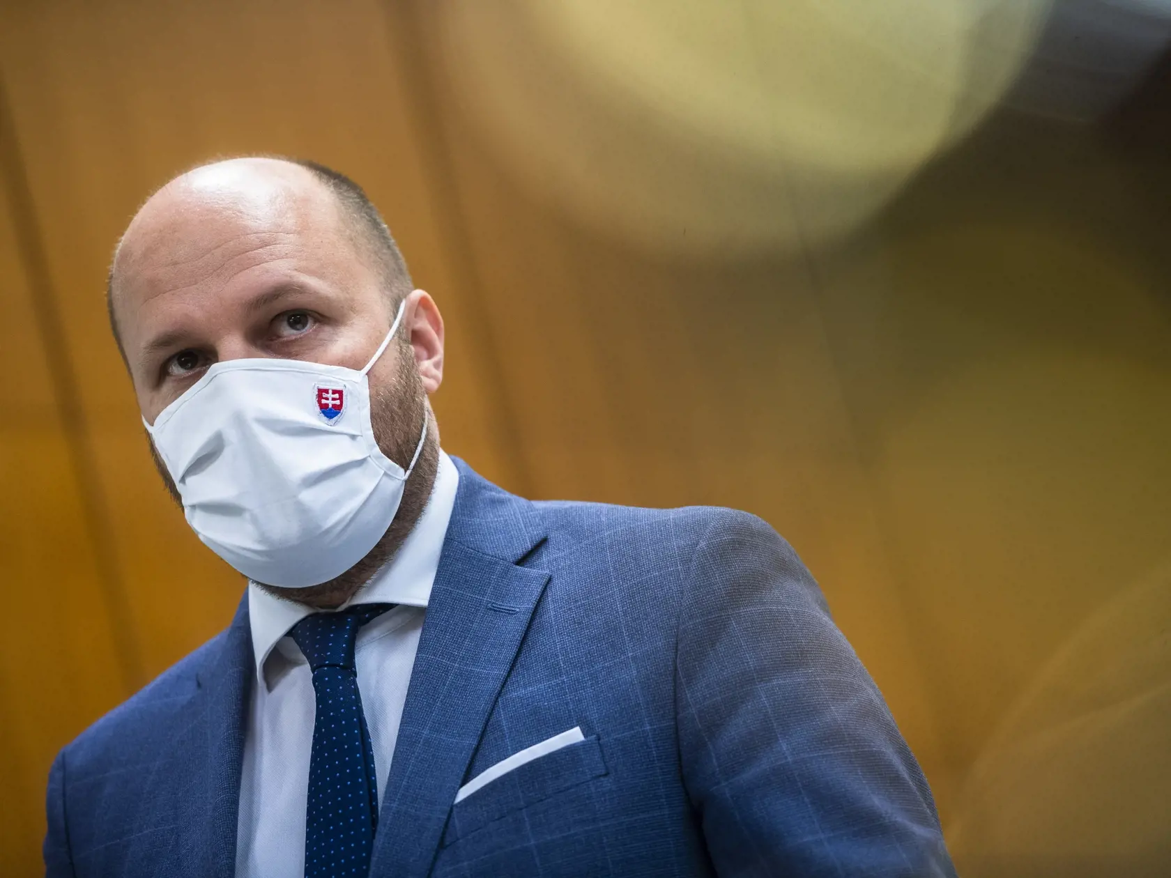 Na snímke minister obrany SR Jaroslav Naď (OĽaNO) prichádza na 59. rokovanie vlády SR v Bratislave v pondelok 14. decembra 2020. FOTO TASR - Jaroslav Novák