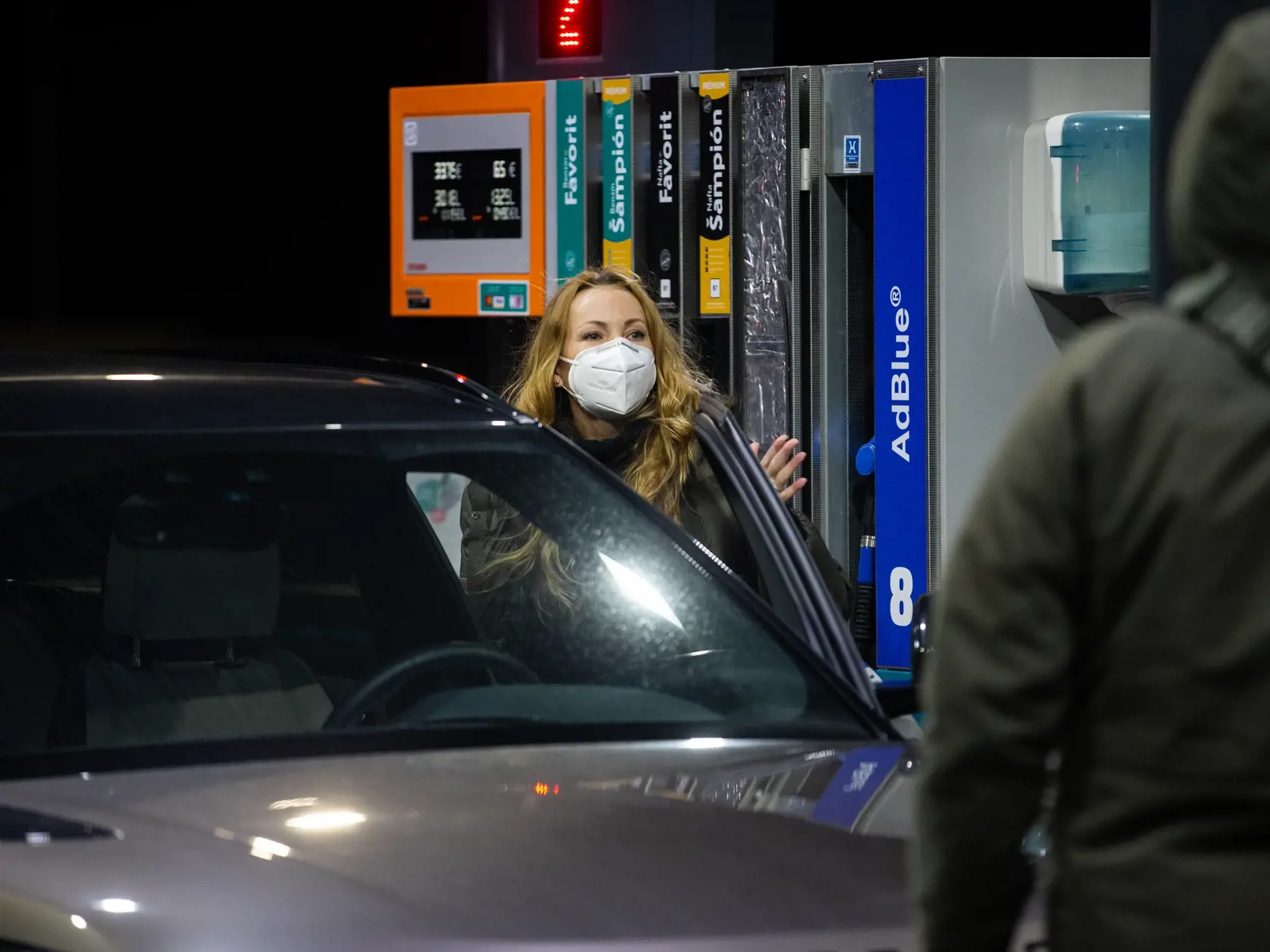 Natáčanie komediálneho seriálu "Pumpa" pri Lozorne. Na snímke Diana Mórová.