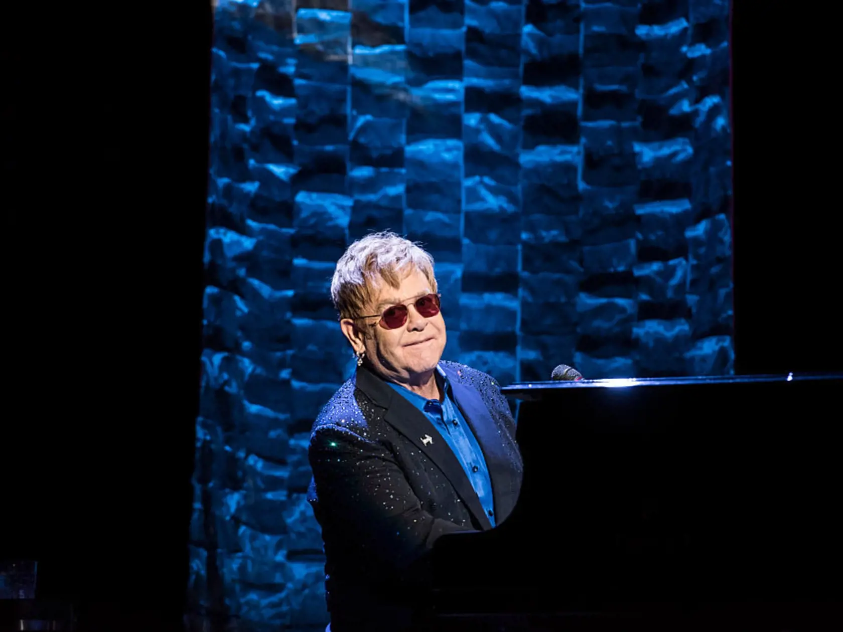 K bulímii sa priznal aj spevák Elton John.