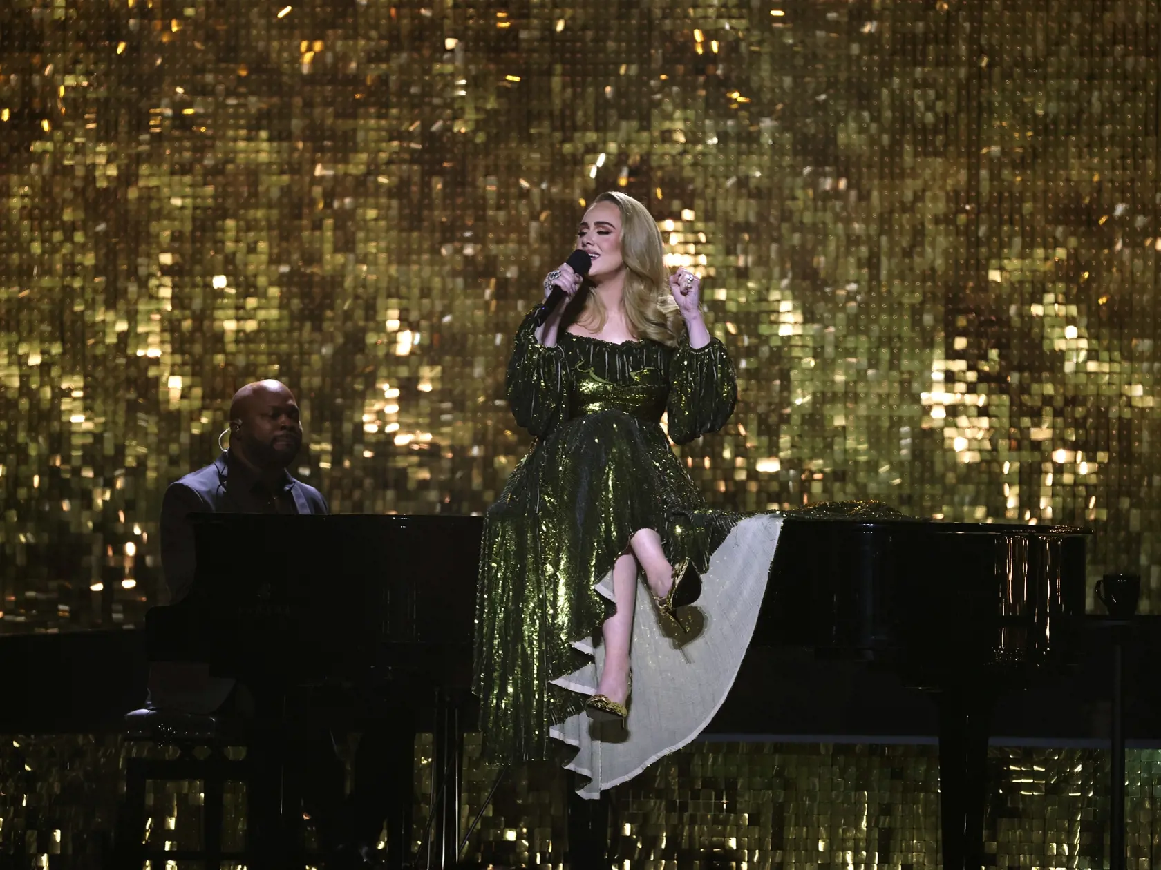 Speváčka Adele bola na odovzdávaní za najväčšiu hviezdu.