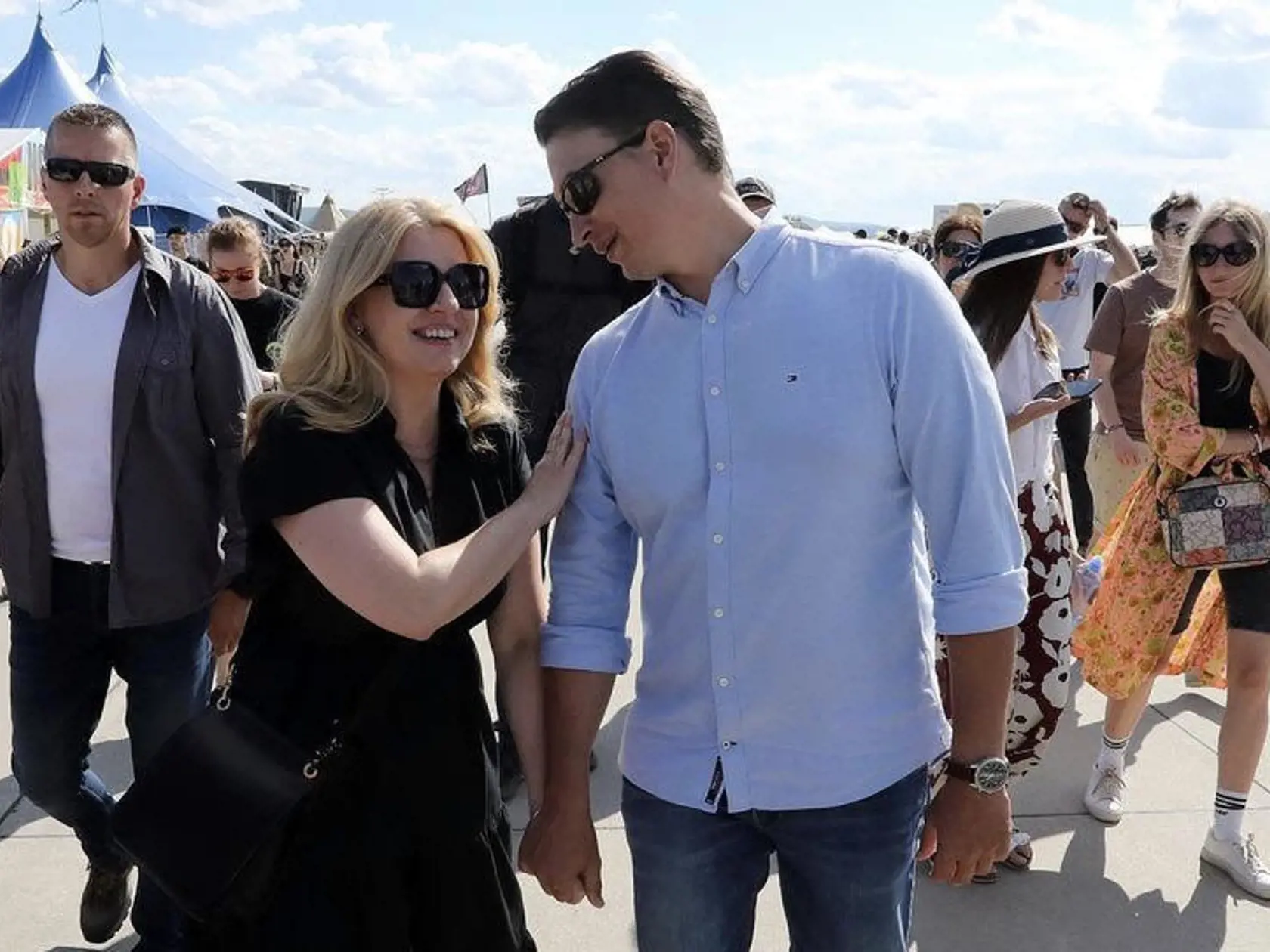 Čaputová prišla s priateľom Jurajom Rizmanom.