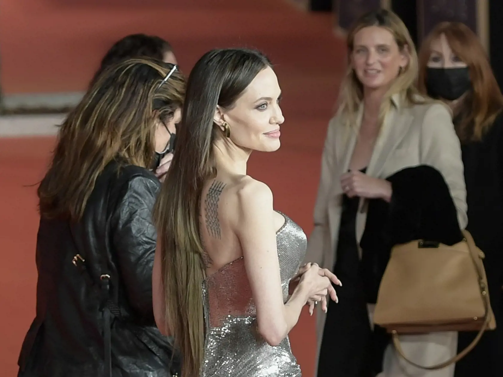 Angelina Jolie na premiére filmu Eternals v Ríme.