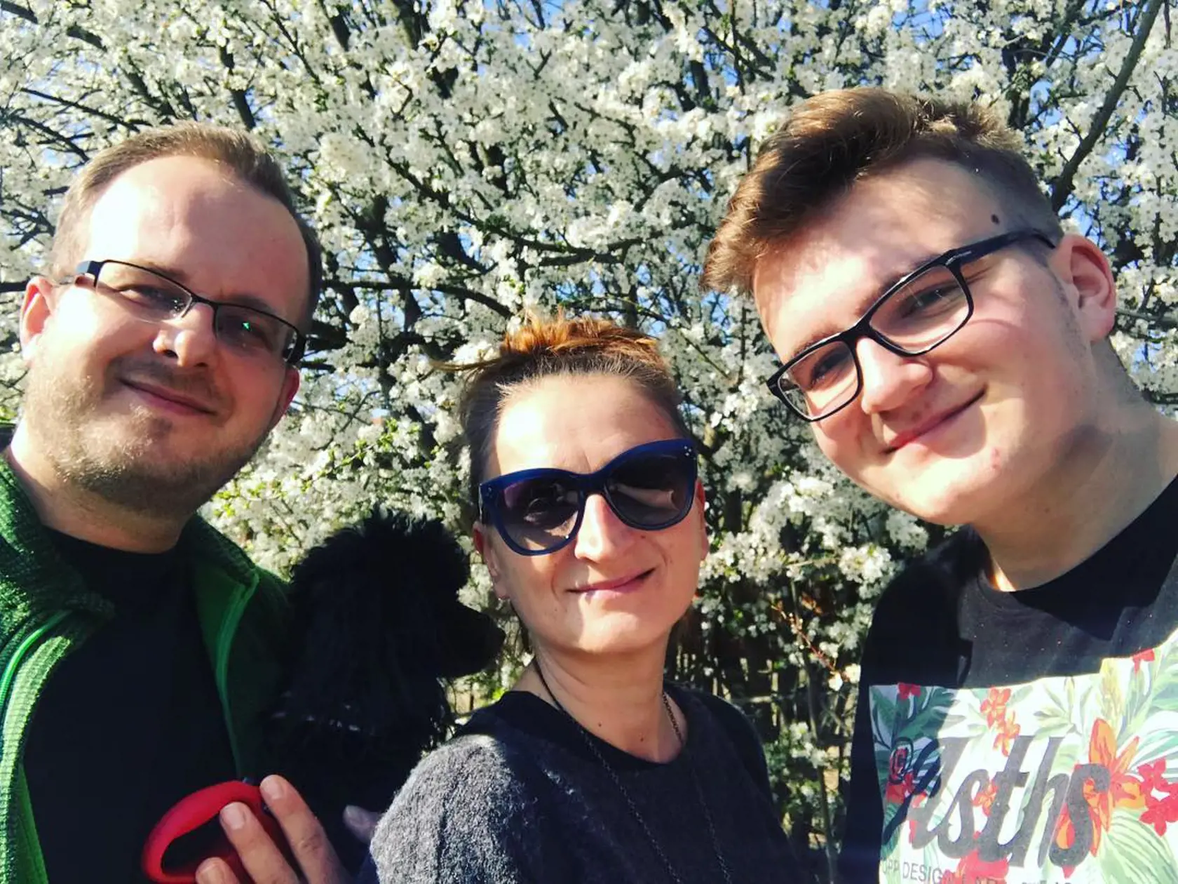 Otec a syn: Benji (vpravo) zdedil hudobné nadanie po rodičoch a popri štúdiu spieva s otcom v a capelle.