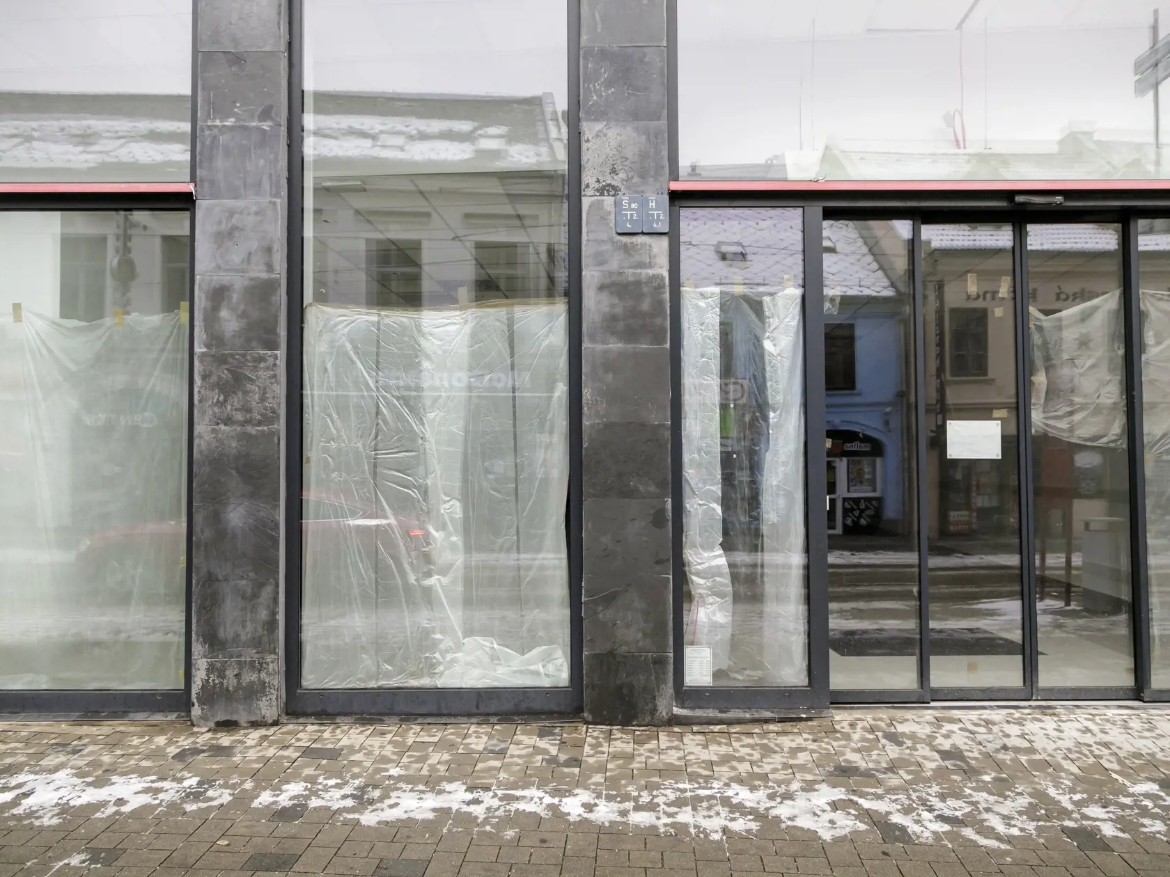 Na snímke zatvorené prevádzky na Obchodnej ulici v Bratislave 12. februára 2021. FOTO TASR - Dano Veselský