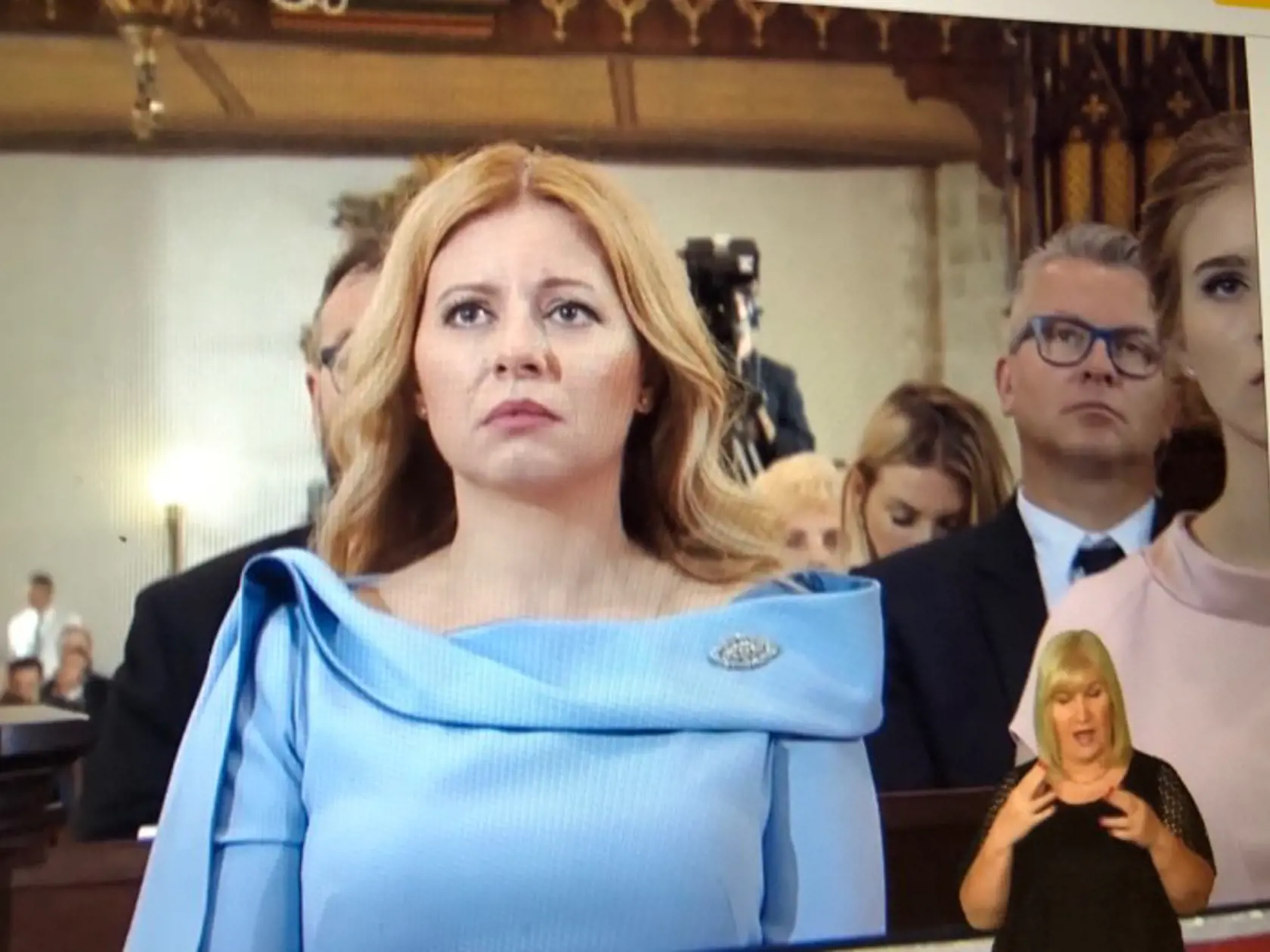 Zuzana Čaputová bola po celý čas inaugurácie vážna až smutná. Dnes už vieme prečo.