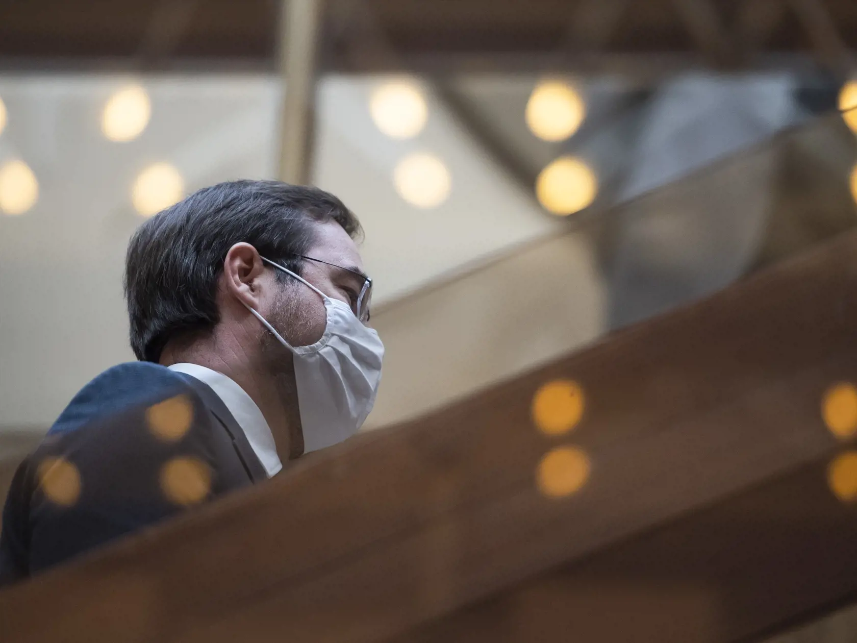 Na snímke minister zdravotníctva SR Marek Krajčí prichádza na rokovanie vlády SR.