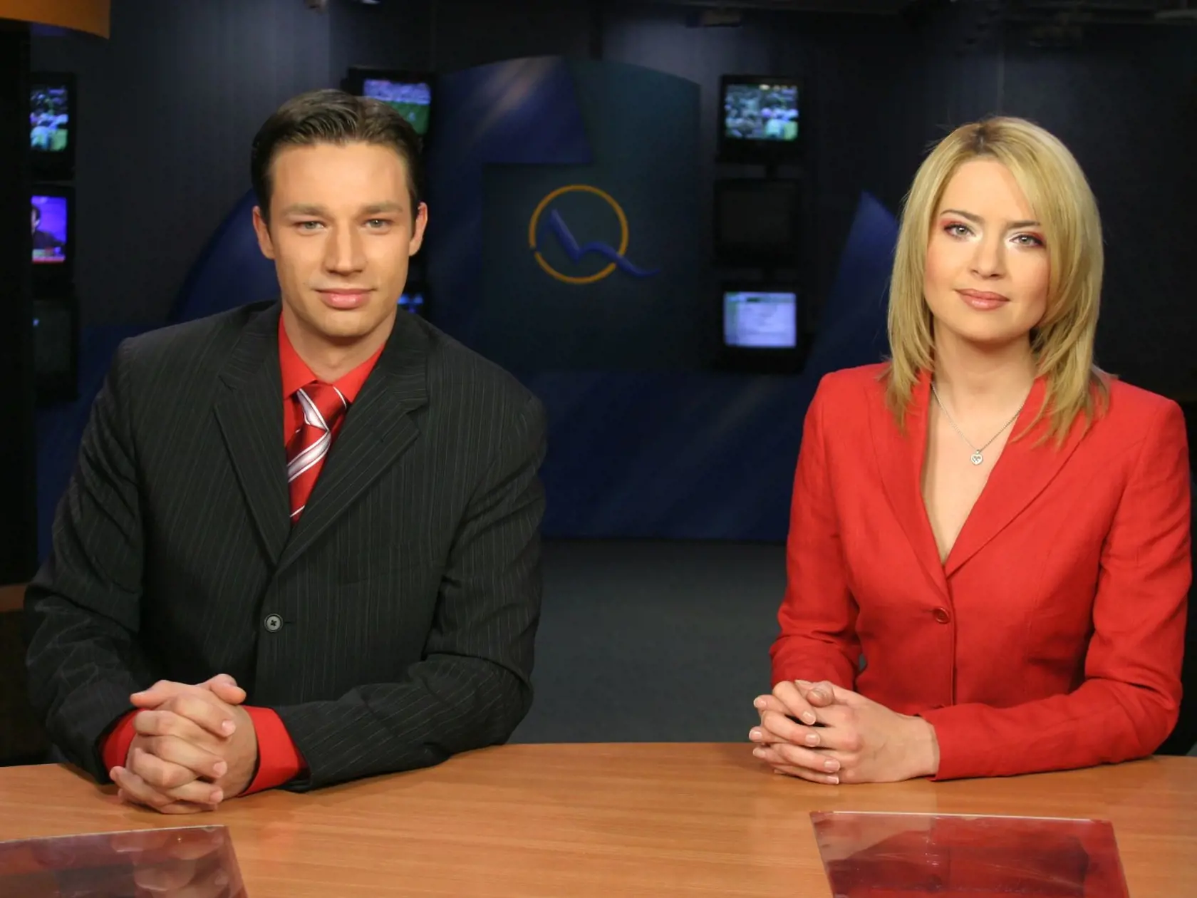 2007: S moderátorkou Mariannou Ďurianovou vysielal Televízne noviny.