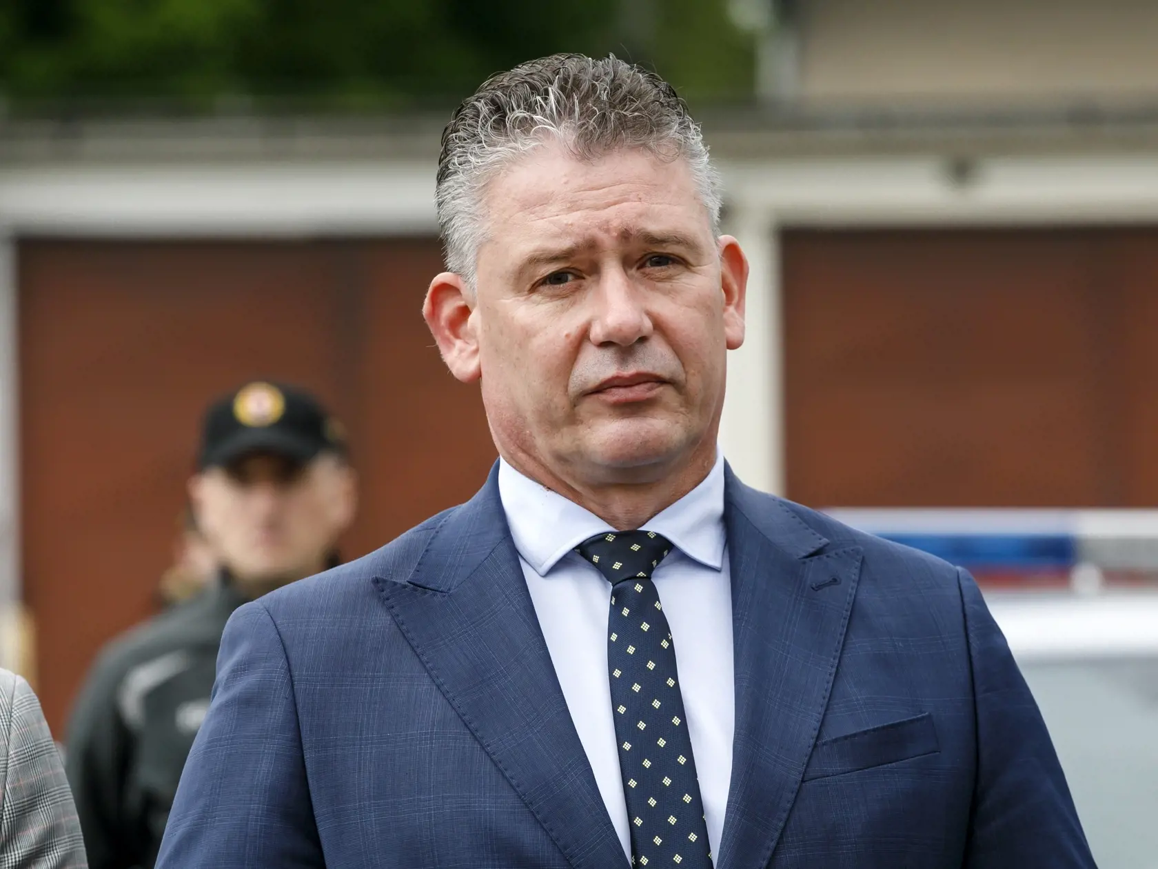 Na snímke dočasne poverený minister vnútra SR Roman Mikulec počas tlačovej konferencie pri príležitosti odovzdávania prvých áut pre policajtov financovaných z Plánu obnovy a odolnosti SR v Bratislave v utorok 2. mája 2023. FOTO TASR - Dano Veselský