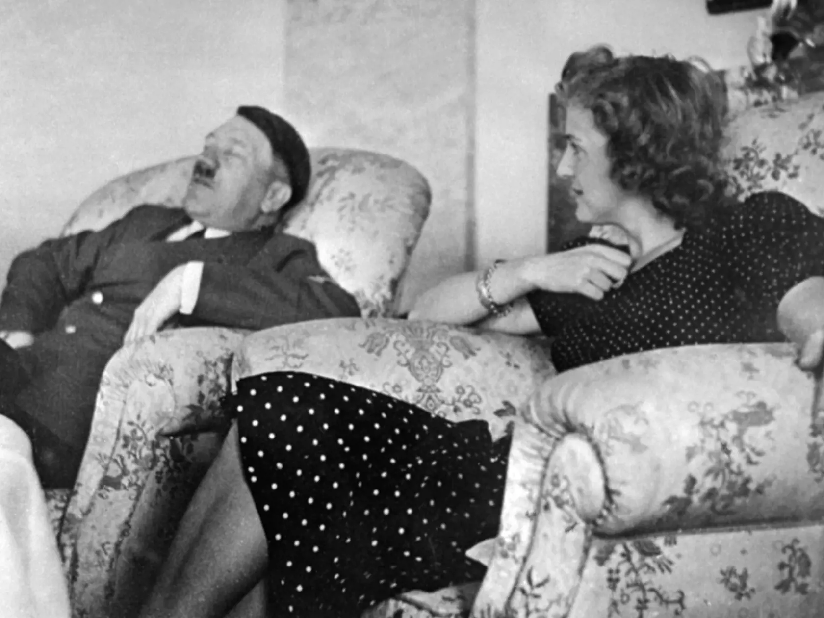 Adolf Hitler a Eva Braunová.