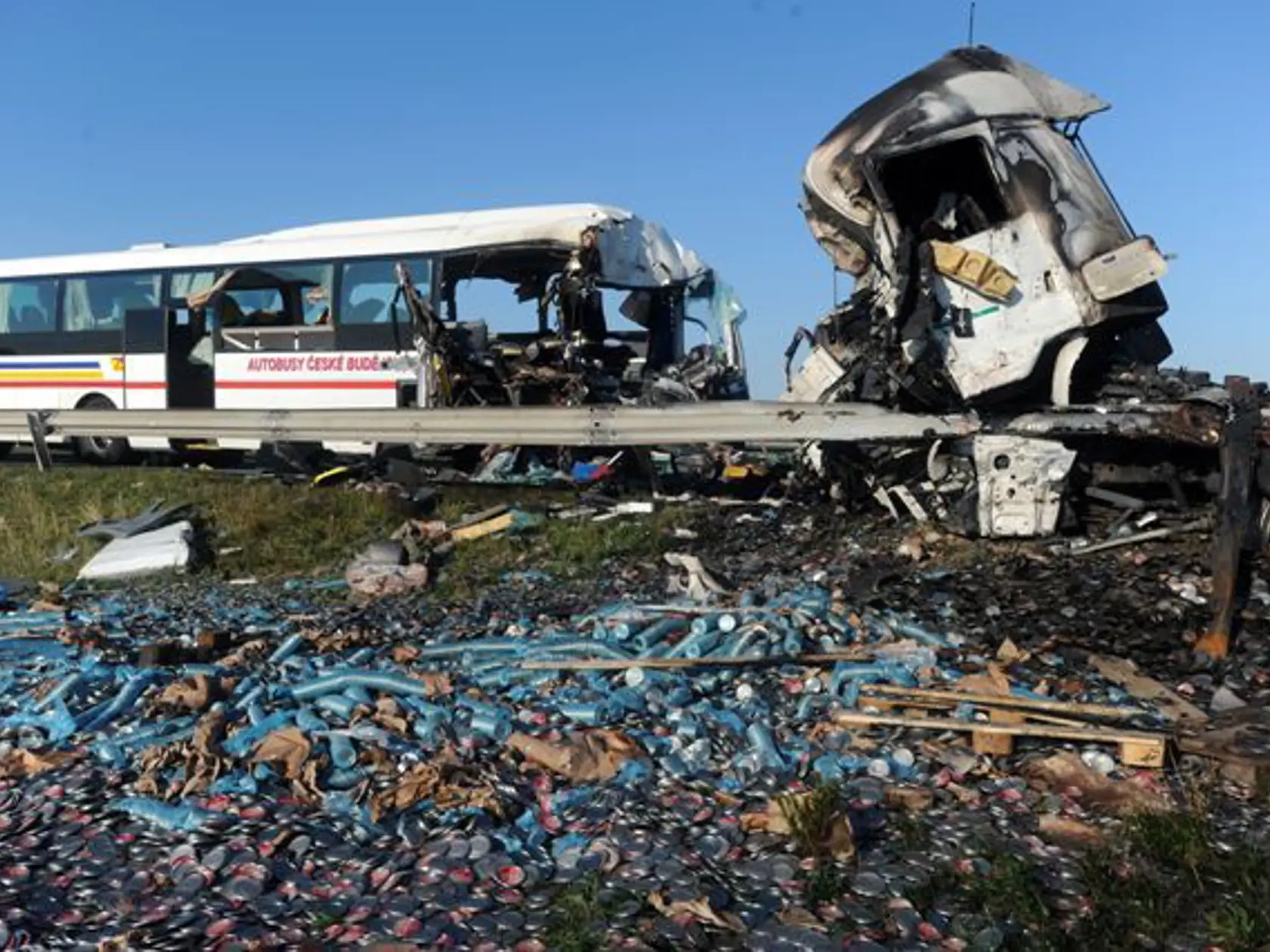 Ťažké zranenia utrpelo 10 ľudí, dvaja zomreli.