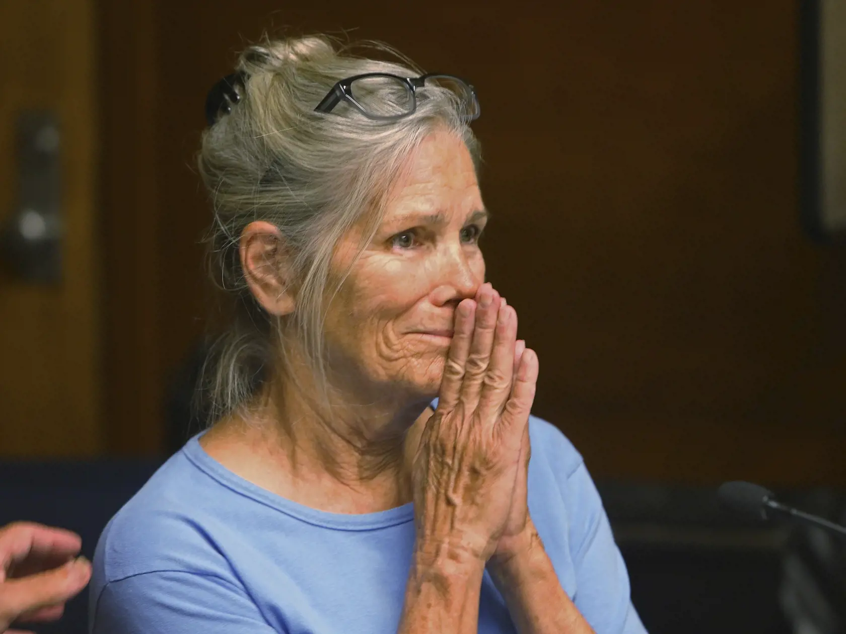 Leslie Van Houten žiadalo počas 50 rokov vo vezení viac krát o prepustenie. Najnovšie by sa jej to malo konečne podariť.