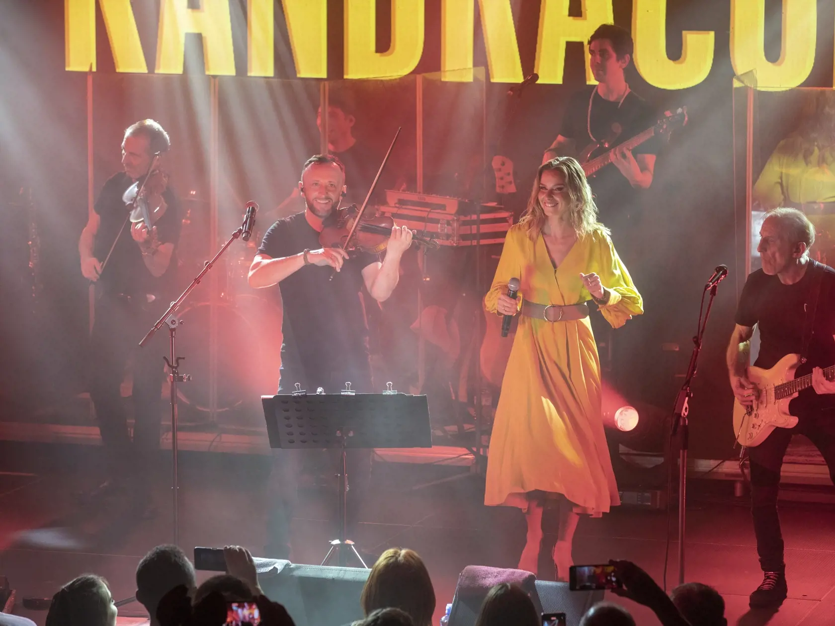 Na snímke je koncert a krst albumu Kandráčomor, ktorý krstili Nela Pocisková a Braňo Deák. Na fotke je Nela Pocisková.