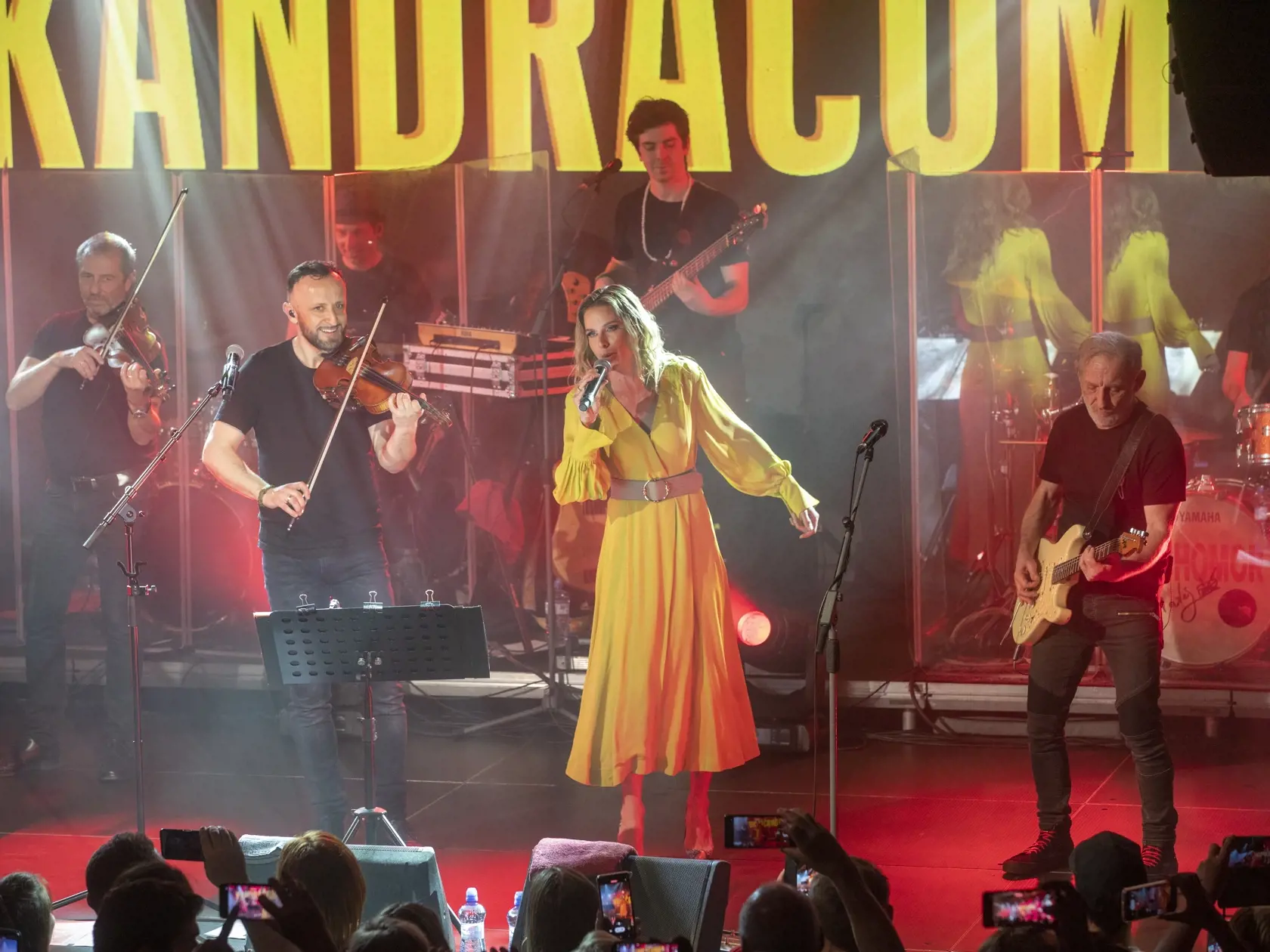 Na snímke je koncert a krst albumu Kandráčomor, ktorý krstili Nela Pocisková a Braňo Deák. Na fotke je Nela Pocisková.