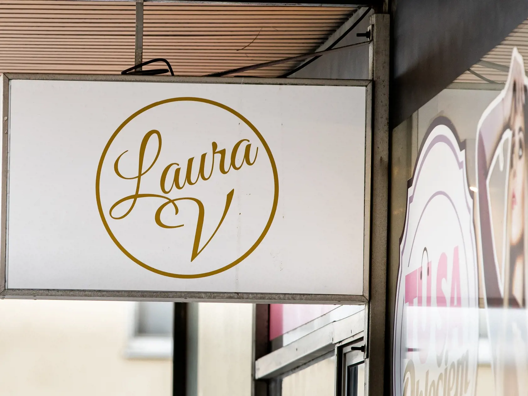 Laura Vizváryová vlastní obchod s oblečením v lukratívnej časti Starého mesta v Bratislave.