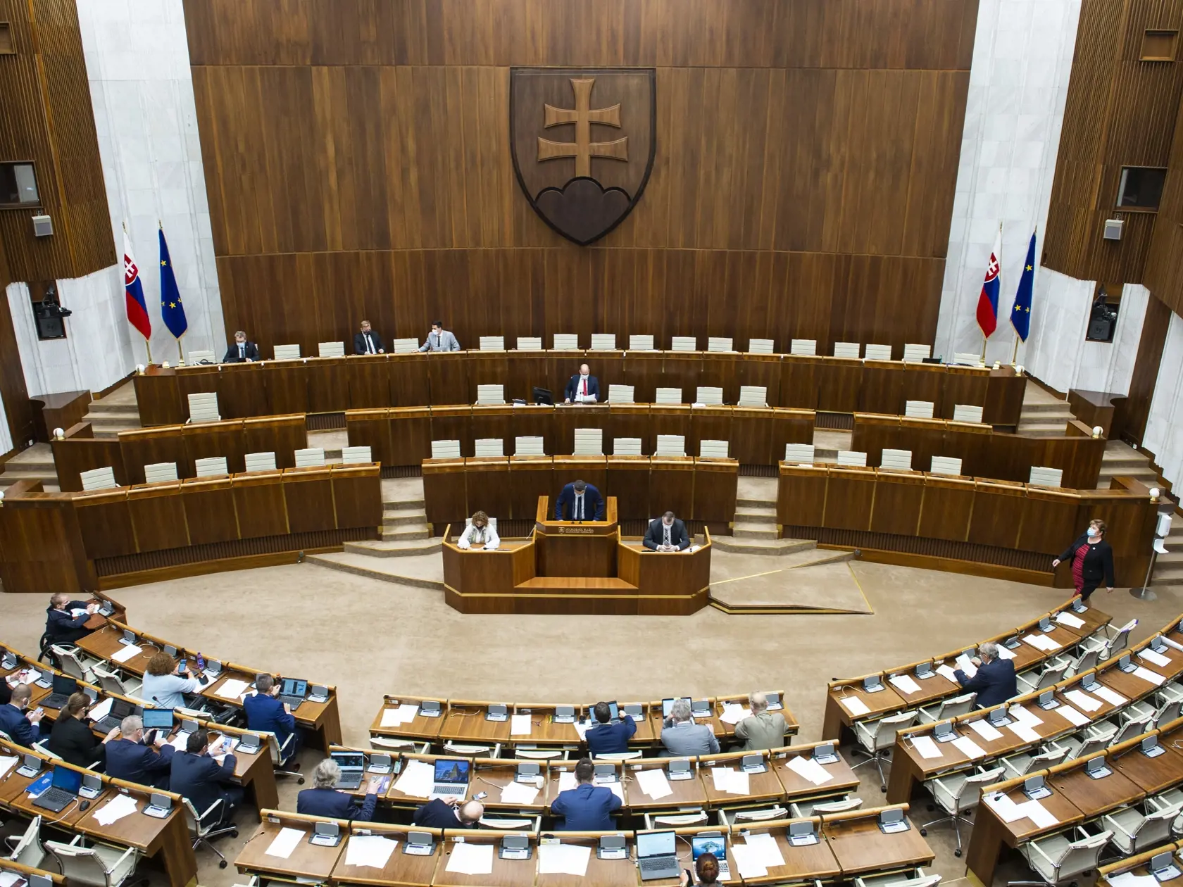 Schôdza parlamentu v Bratislave.