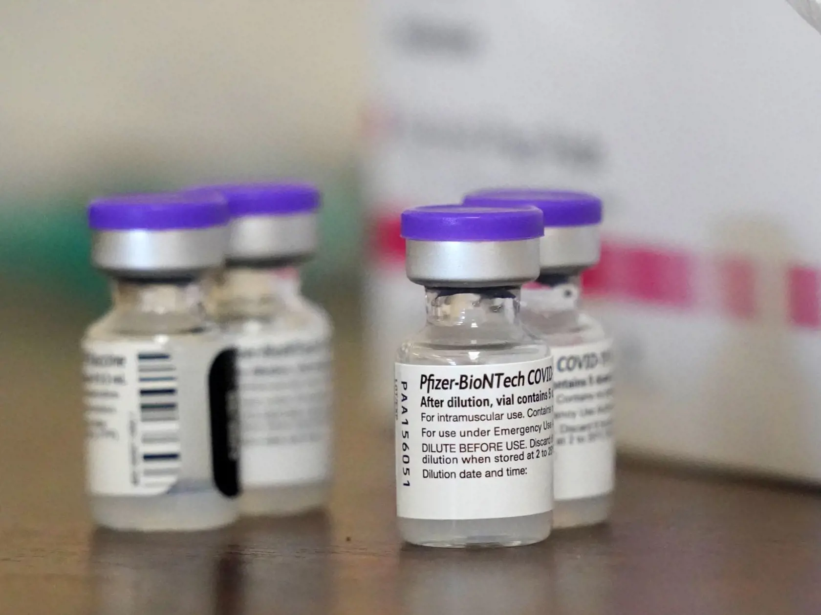 Pfizer-BioNTech má zatiaľ najspoľahlivejšie dodávky.