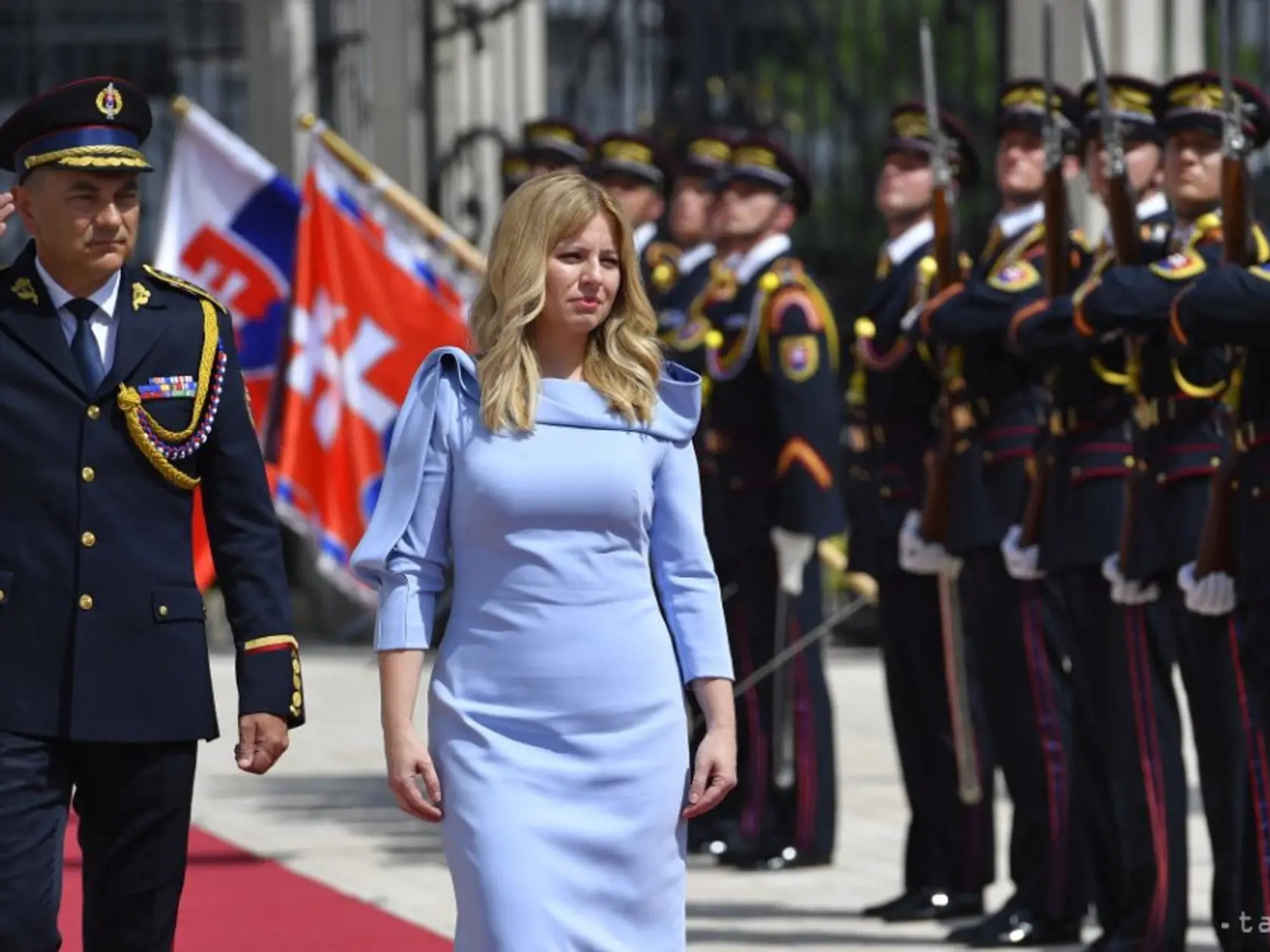 POZRITE SI GALÉRIU. Je plná dokonalých outfitov našej prezidentky Zuzany Čaputovej.