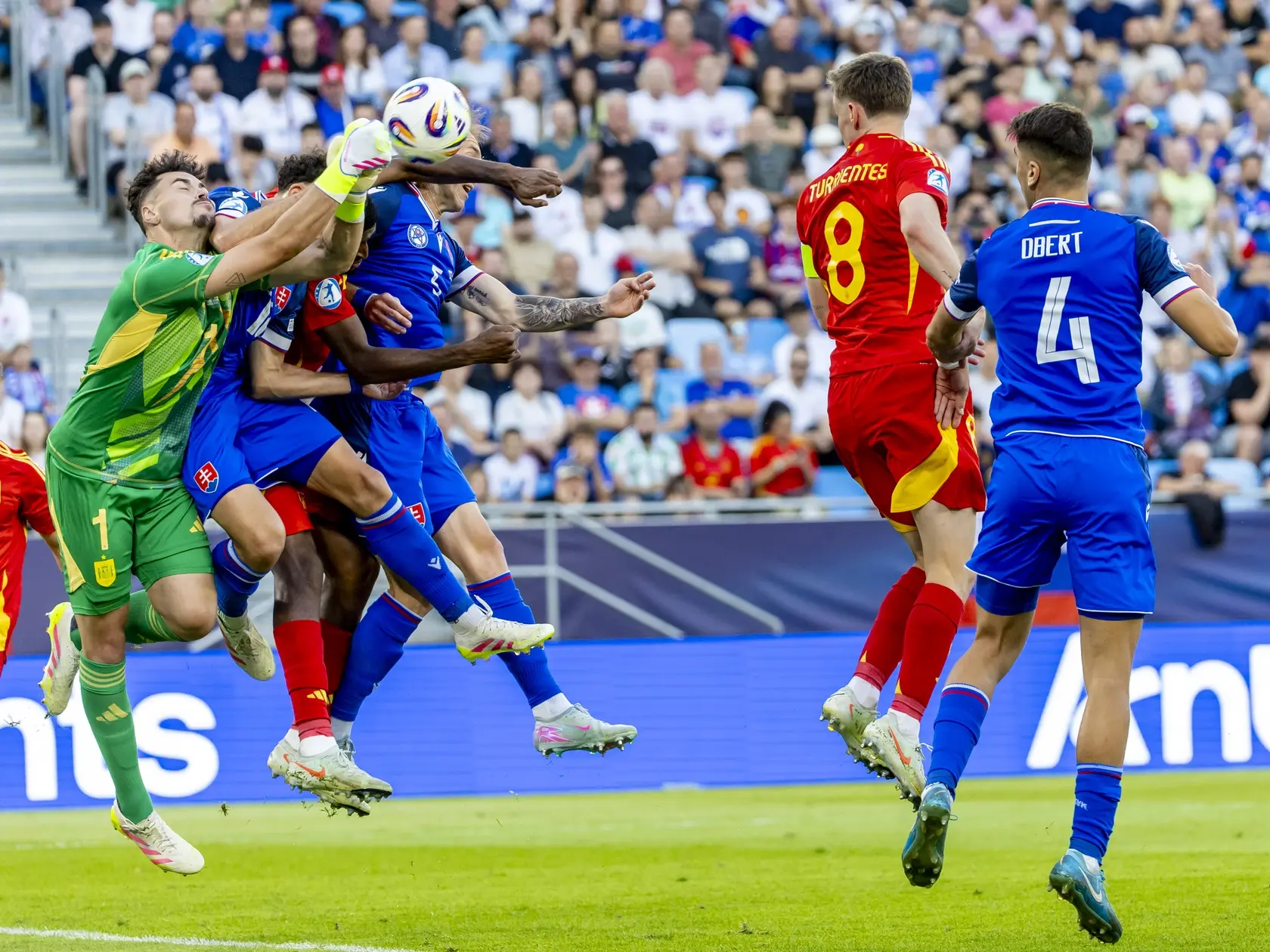 Prvý zápas slovenskej futbalovej reprezentácie na ME U21 2025 v Bratislave.