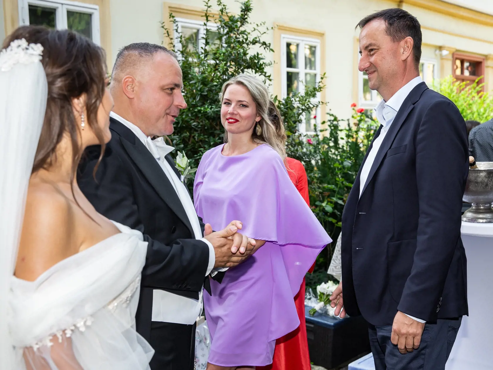 Svadba Juraja Drobu a Miroslavy Valovičovej v Bratislave. Na snímke je Miroslava Valovičová, Juraj Droba, Barbora Palovcová a Daniel Krajcer.