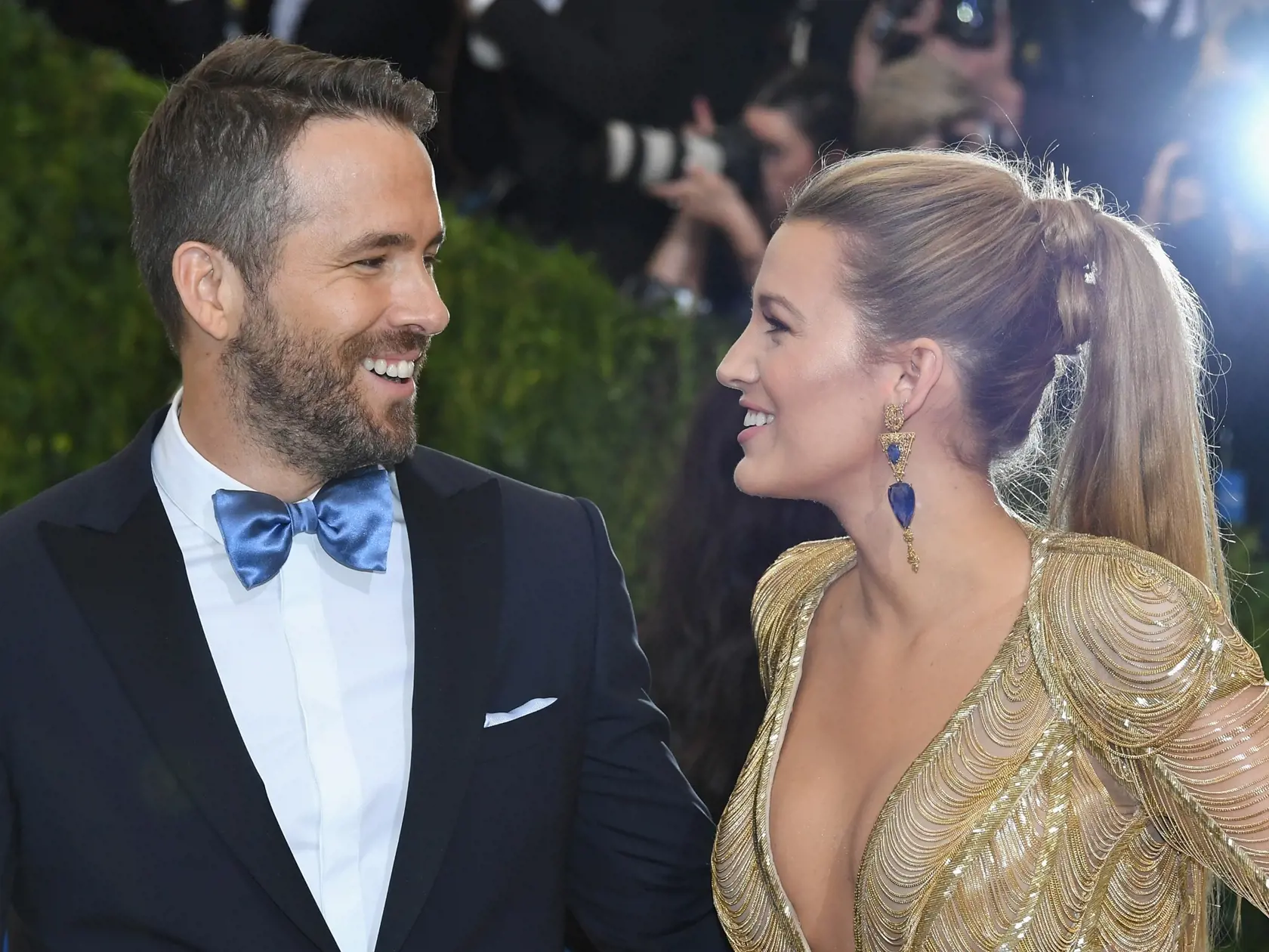 NEW YORK, NY - MAY 01:  Ryan Reynolds (L) and Blake Lively attend the "Rei Kawakubo/Comme des Garcons: Art Of The In-Between" Costume Institute Gala at Metropolitan Museum of Art on May 1, 2017 in New York City.  (Photo by Dia Dipasupil/Getty Images For Entertainment Weekly)