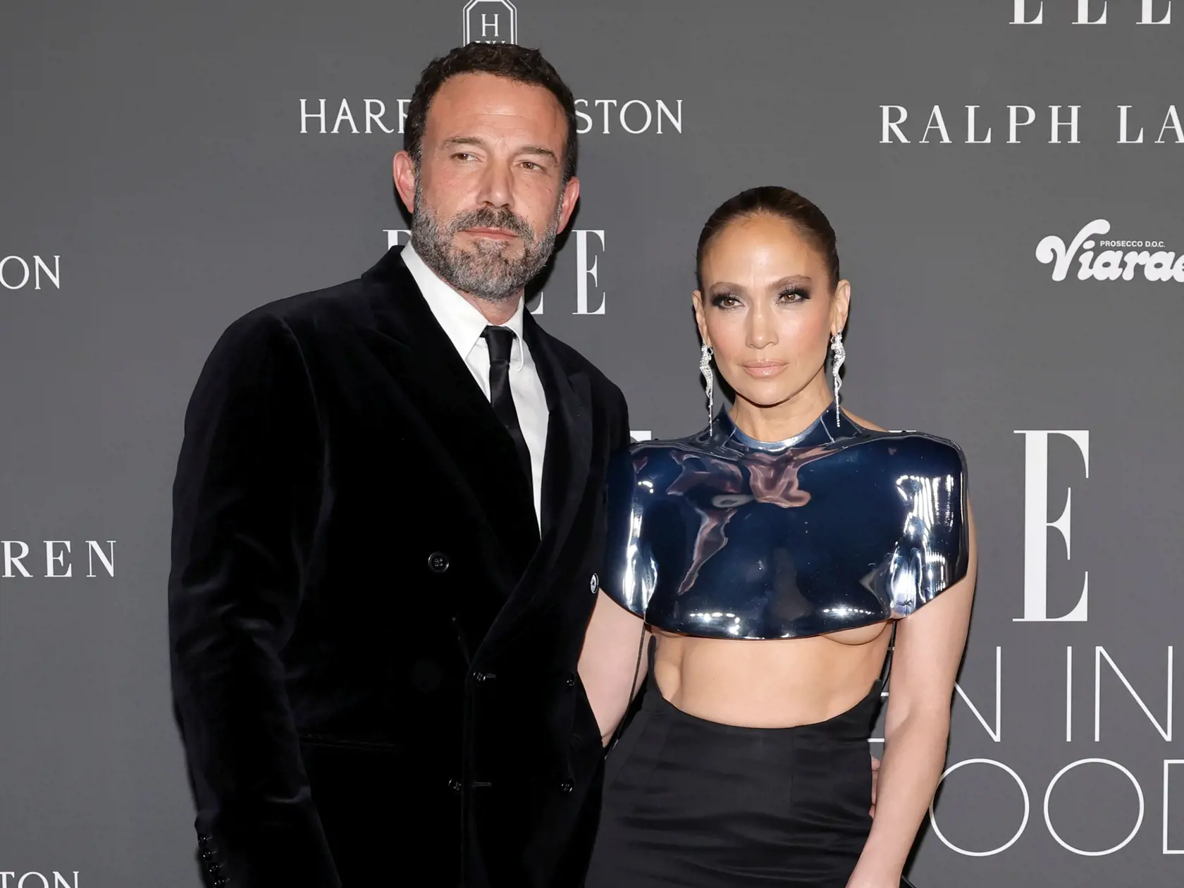 54-ročná Jennifer Lopez si pre svojich fanúšikov pripravila absolútne výnimočný projekt, v ktorom im umožňuje nahliadnuť do súkromných zákutí života s Benom Affleckom (51). Nový dokument s názvom The Greatest Love Story Never Told pritom uzrel svetlo sveta 27. februára 2024.
