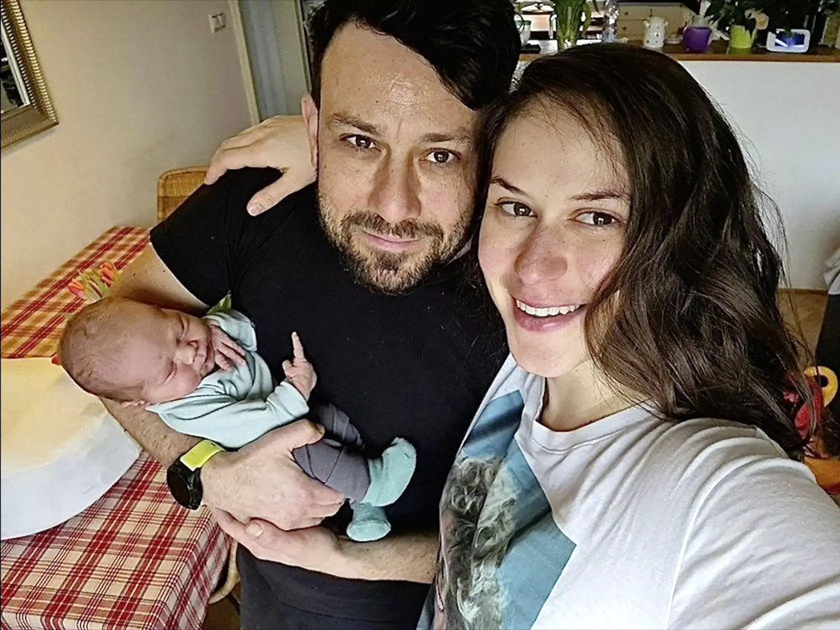 ROBO JAKAB s manželkou ANIČKOU sa stali dvojnásobnými rodičmi.