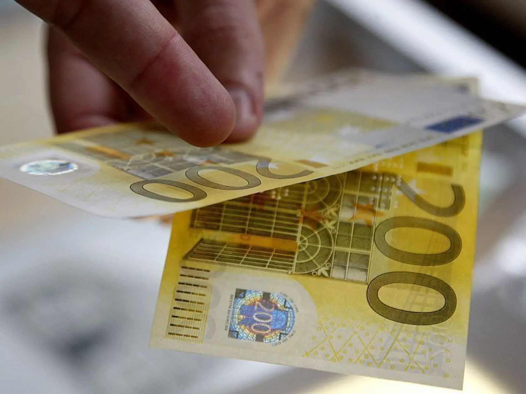 Vyplatenie rodinných prídavkov má prebehnúť automaticky na základe údajov dostupných v daňovej správe začiatkom augusta.