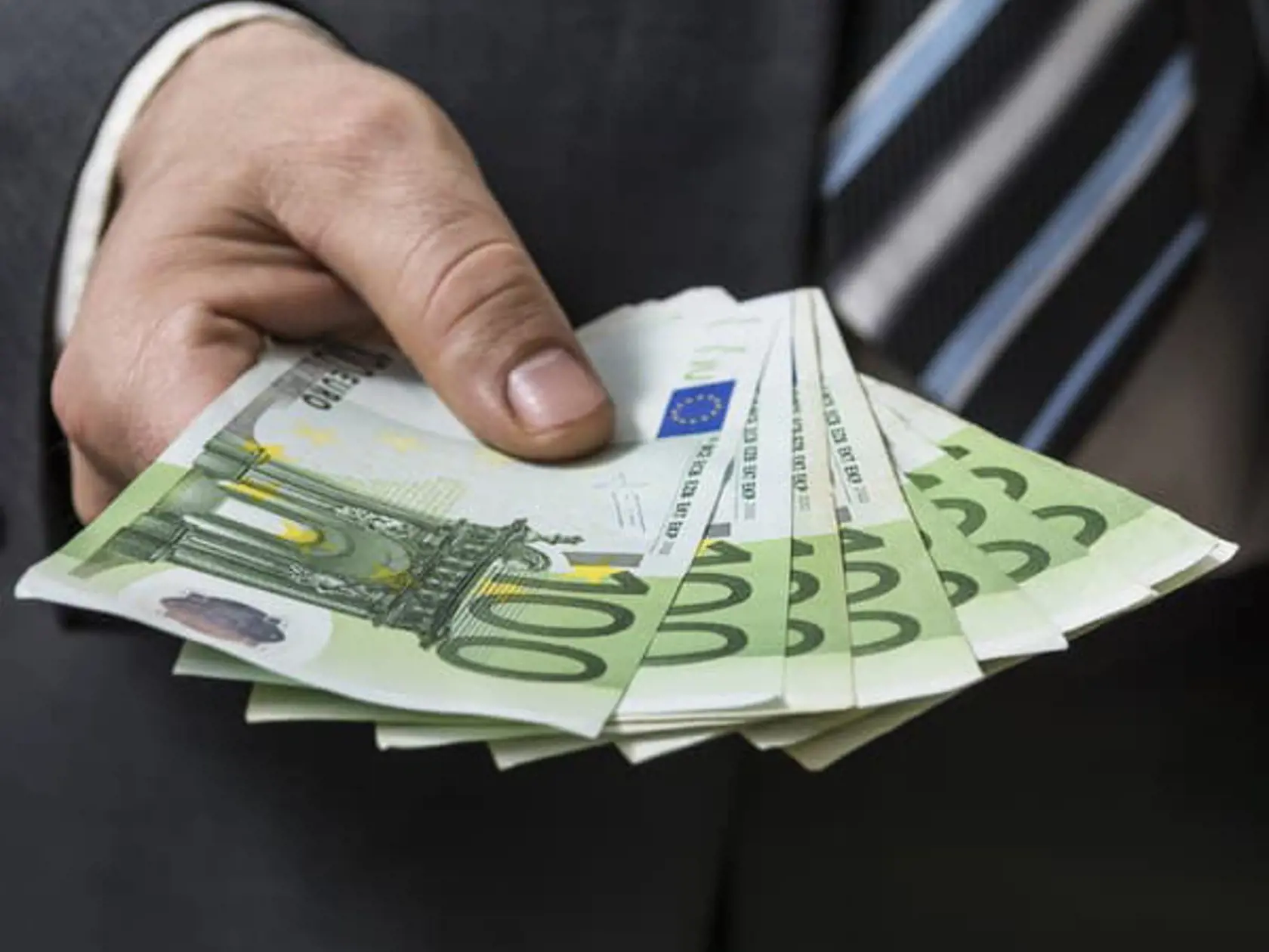 Rakúsko 1. januára 2019 zaviedlo mechanizmus na výpočet paušálnej sumy rodinných prídavkov a rôznych daňových výhod, ktoré poskytuje pracovníkom, ktorých deti majú trvalé bydlisko v inom členskom štáte.
