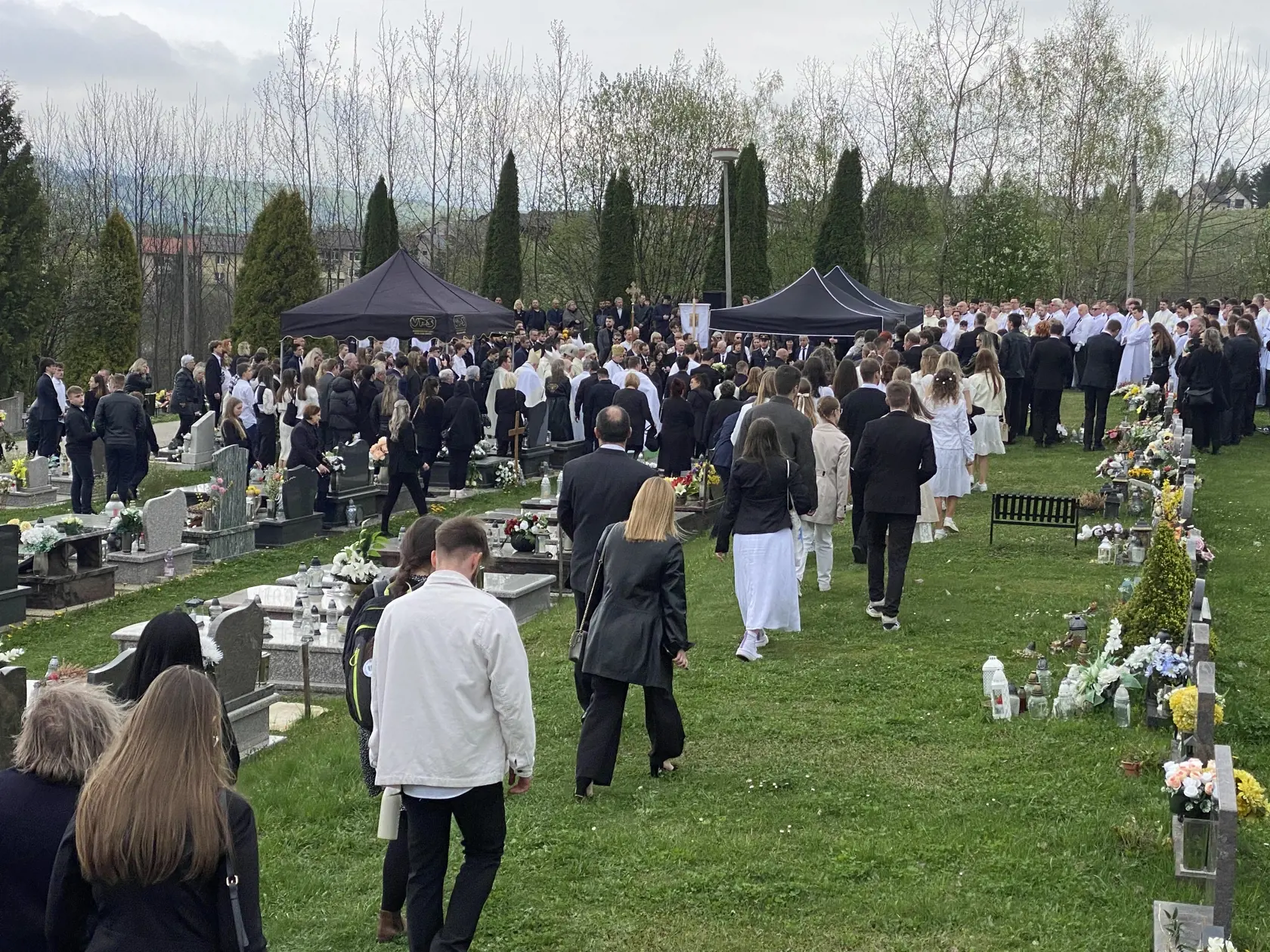Pohreb troch obetí tragickej havárie pri Spišskej Kapitule v sobotu 6. 4. 2024.