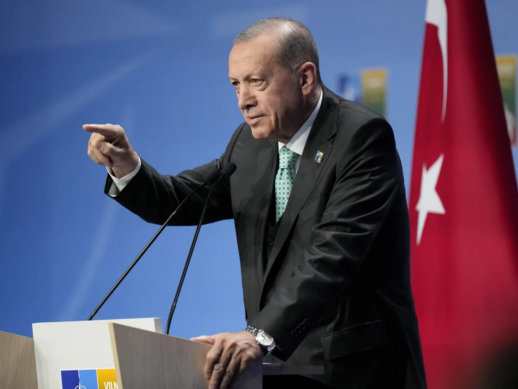 Na snímke turecký prezident Recep Tayyip Erdogan počas tlačovej konferencie na summite NATO vo Vilniuse 12. júla 2023.
