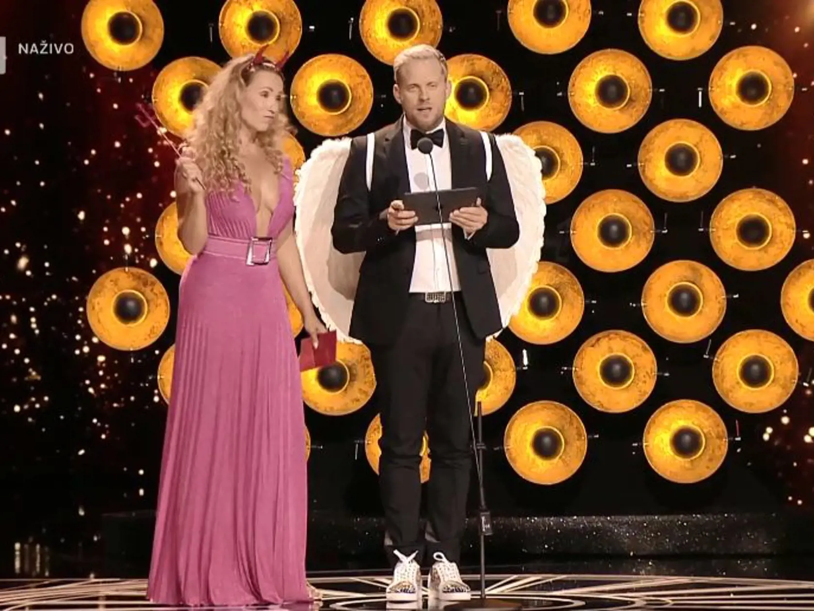 Diana Mórová s výstrihom až po pupok.