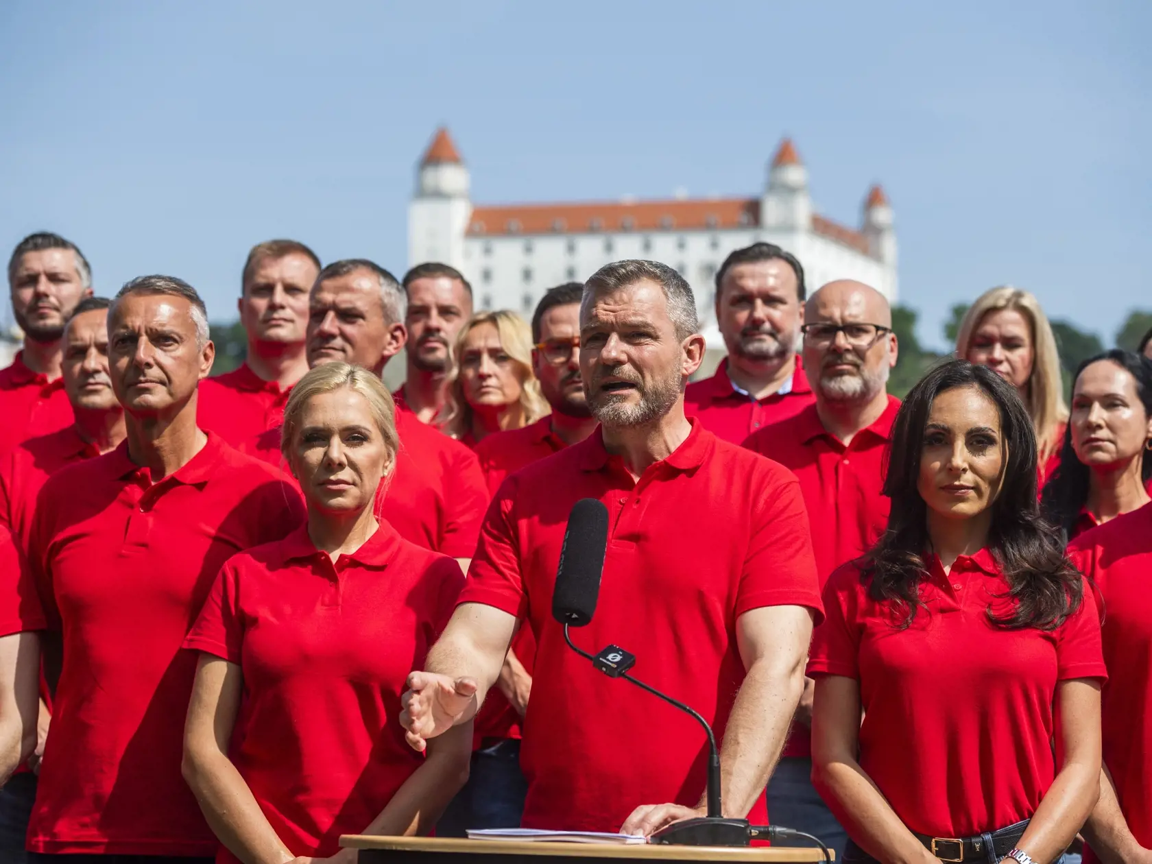 Hlas síce v preferenciách klesá, nie je to však preto, že by ľudí nezaujímal ich volebný program.