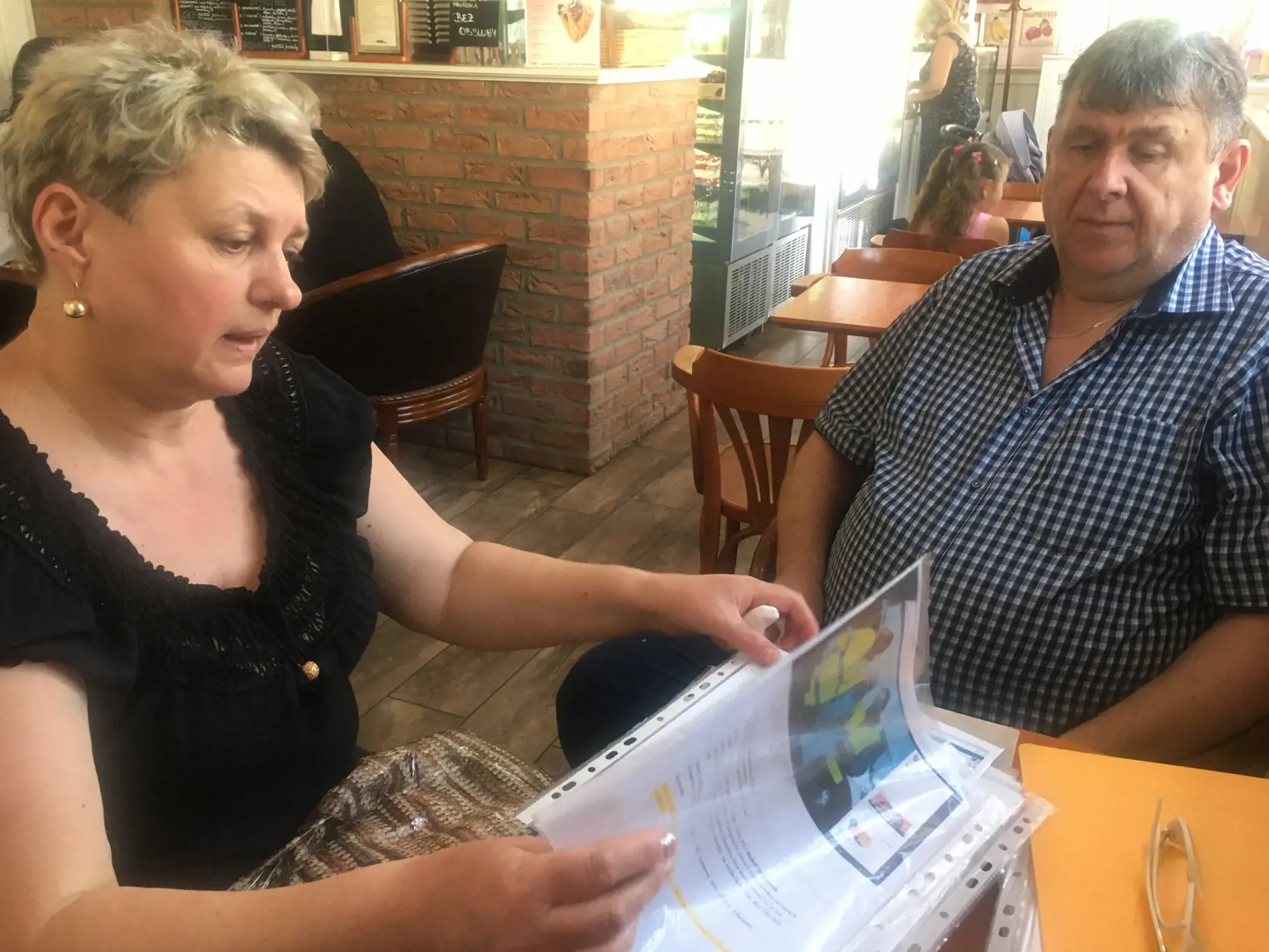 Manželia Romanovci sa cítia podvedení.
